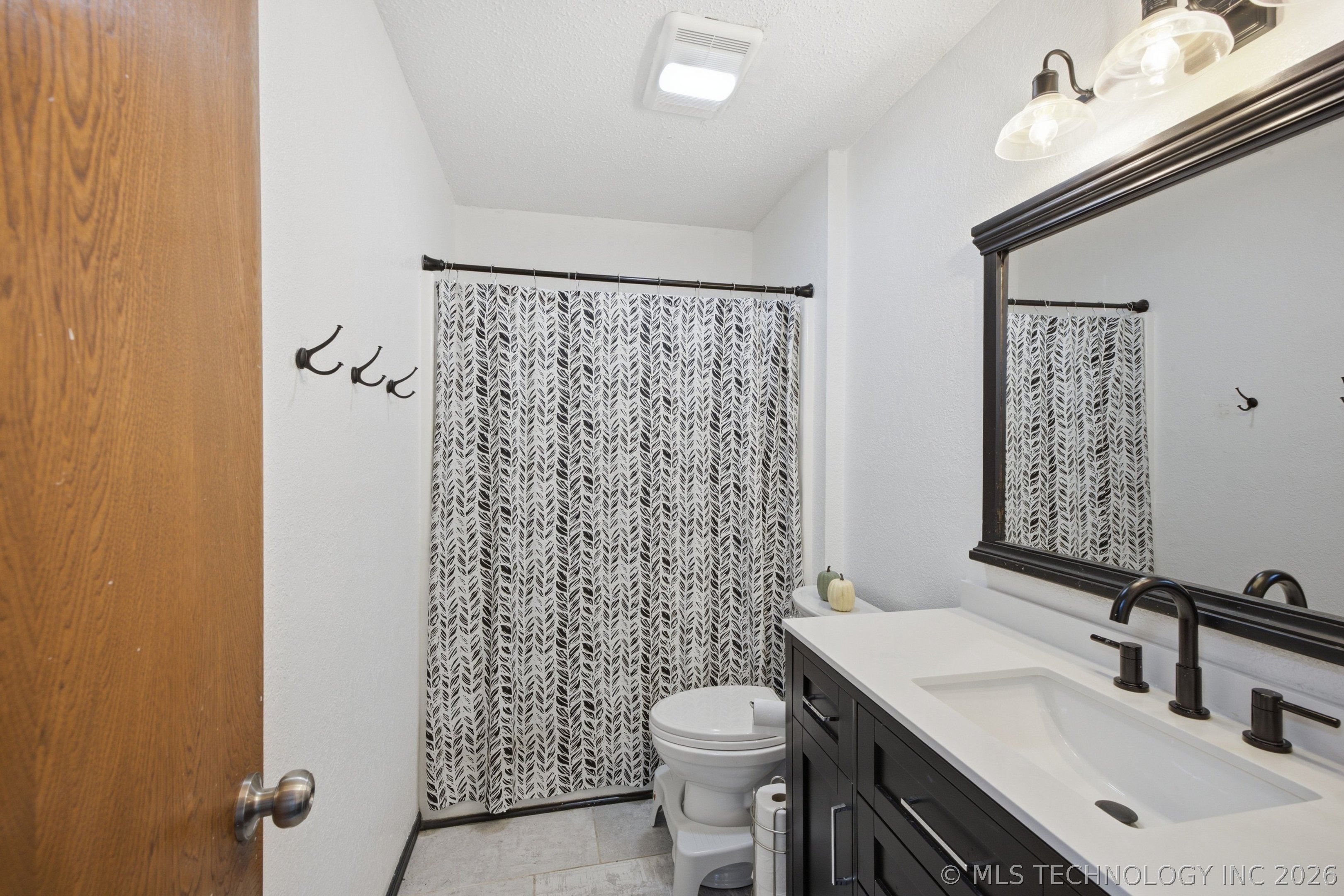 823 Belmont Street Property Photo 15
