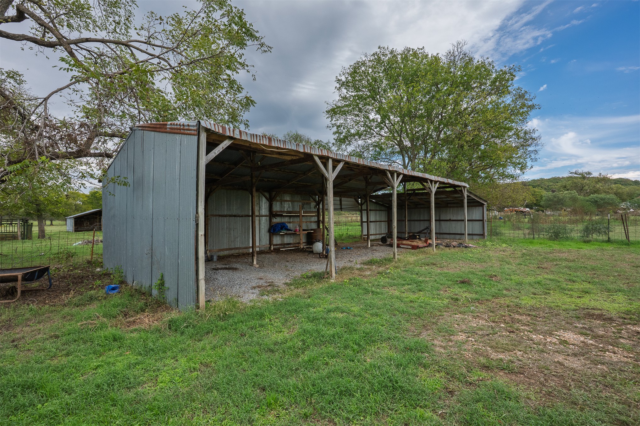 7347 E 420 Road Property Photo 3