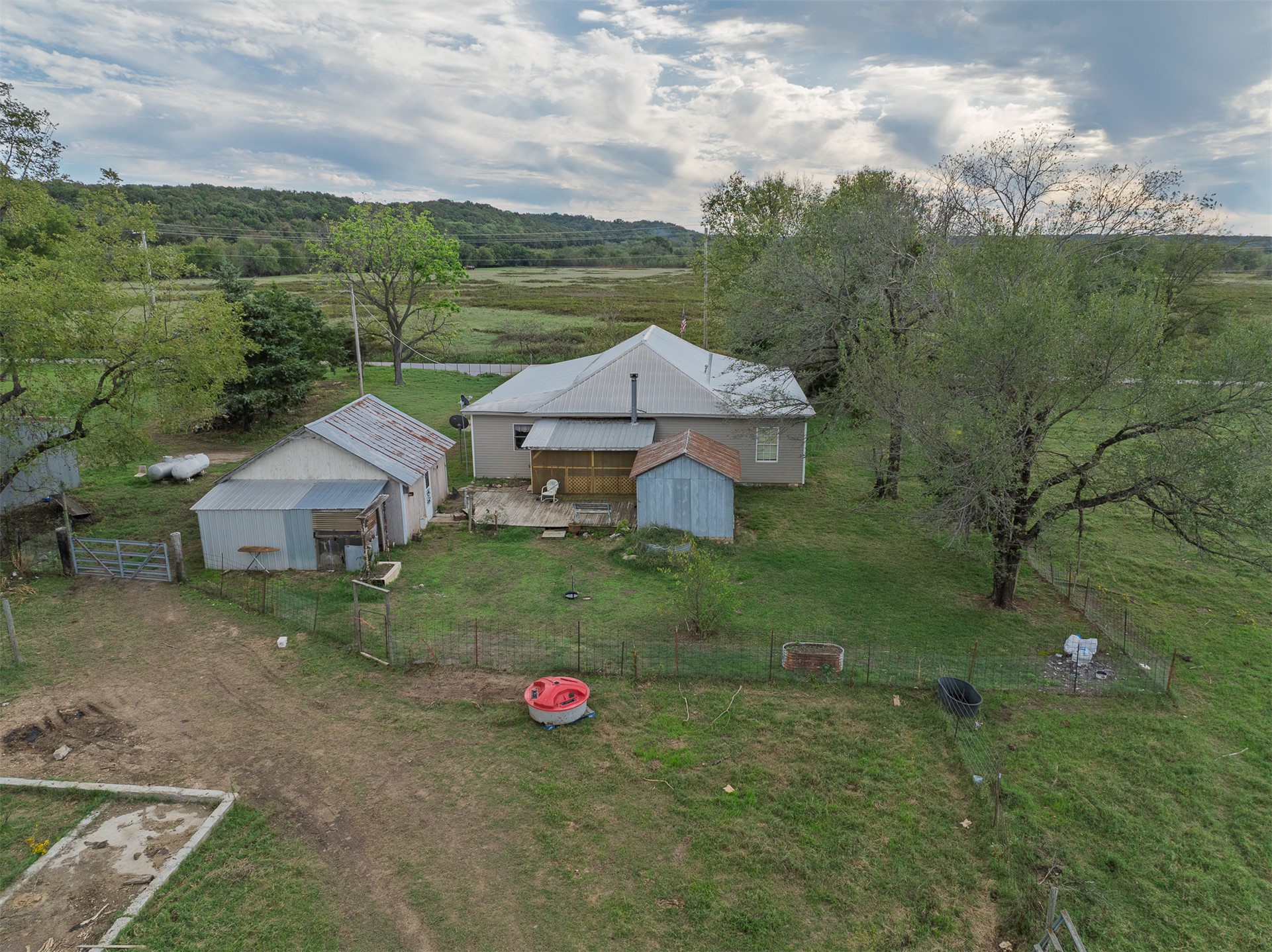 7347 E 420 Road Property Photo 7