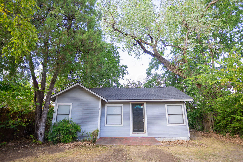 4143 E 1st Street Property Photo 1