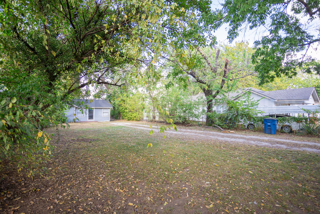 4143 E 1st Street Property Photo 3