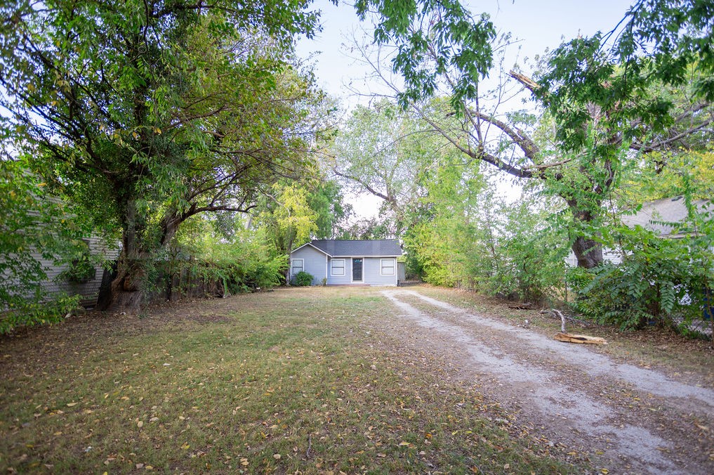 4143 E 1st Street Property Photo 4