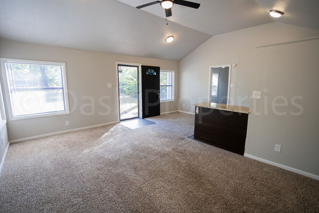 4143 E 1st Street Property Photo 11
