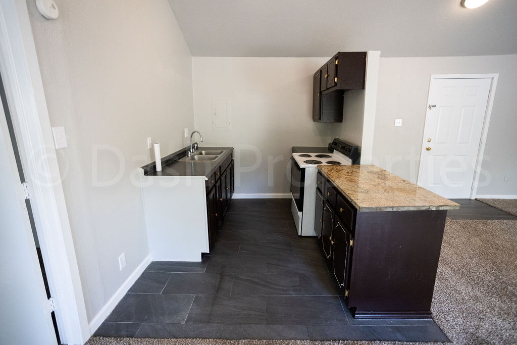 4143 E 1st Street Property Photo 15