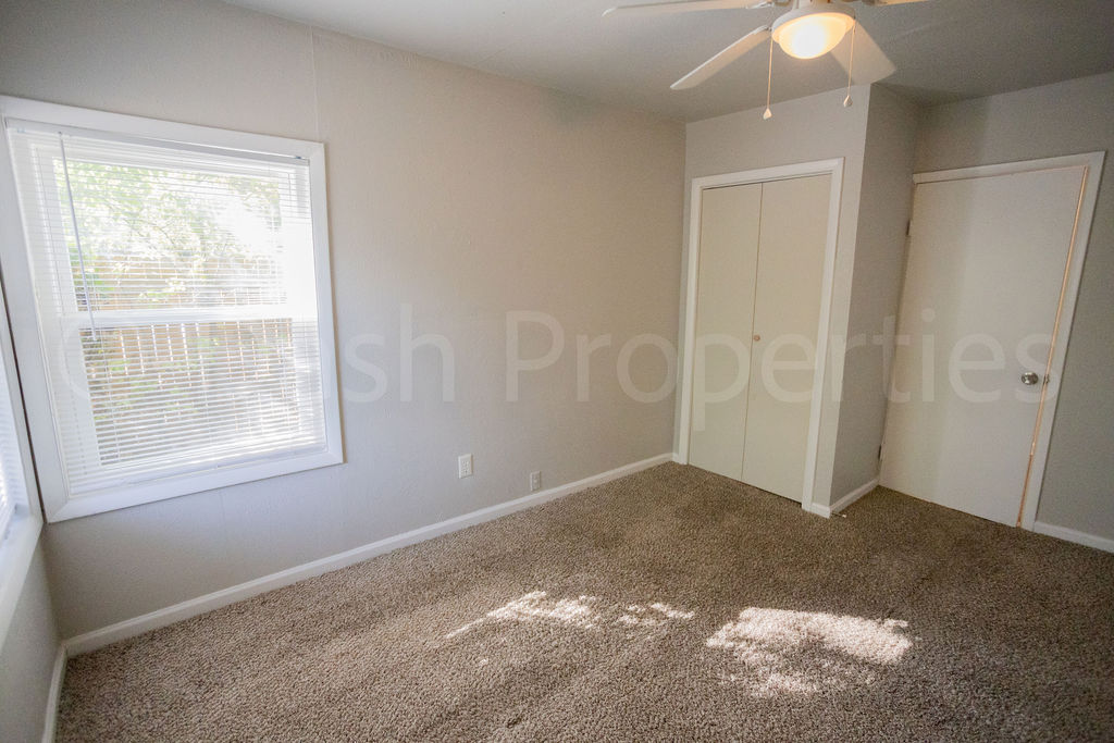 4143 E 1st Street Property Photo 23