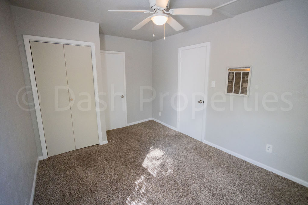 4143 E 1st Street Property Photo 24
