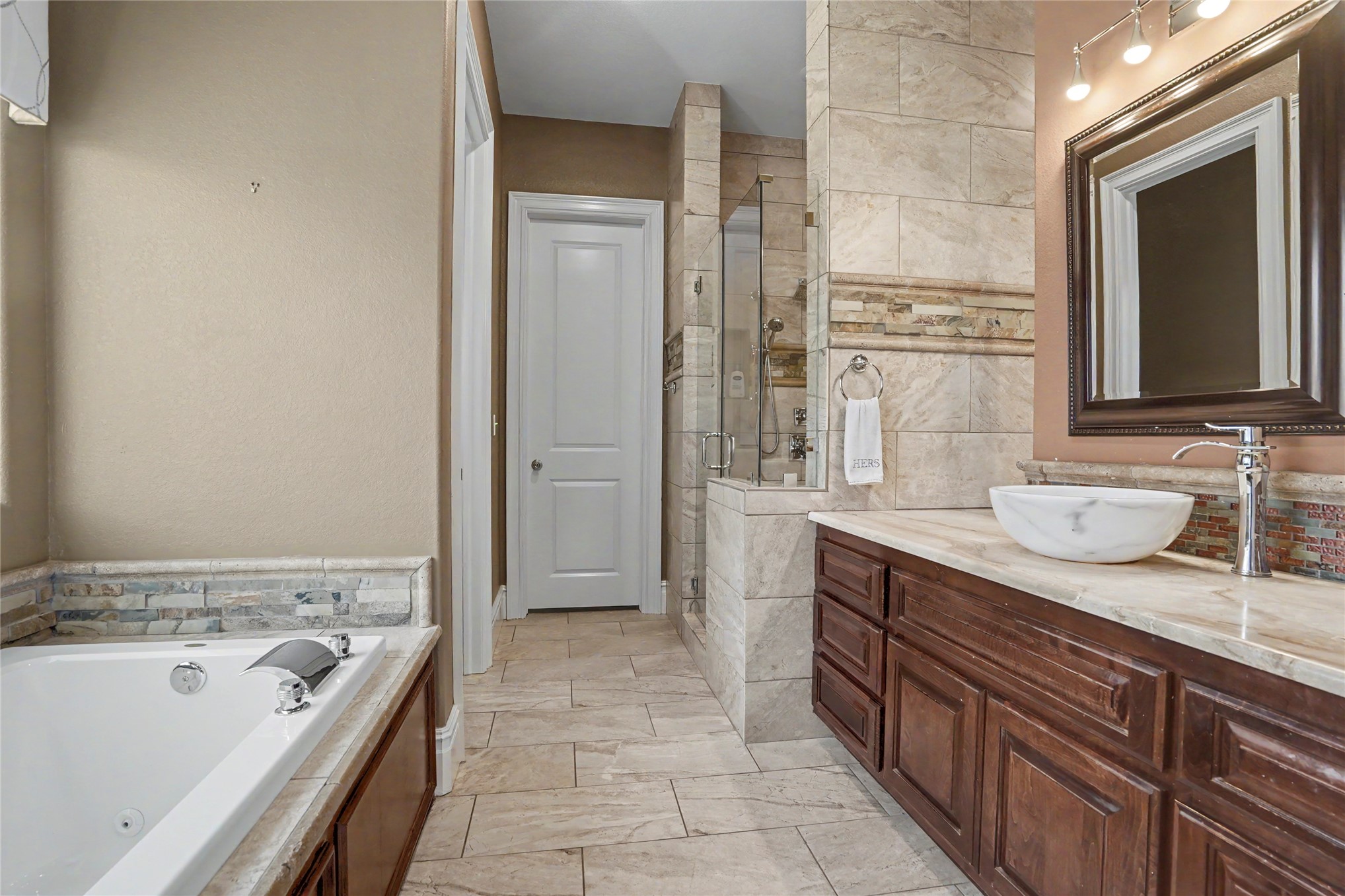 14444 S 50th East Avenue Property Photo 27