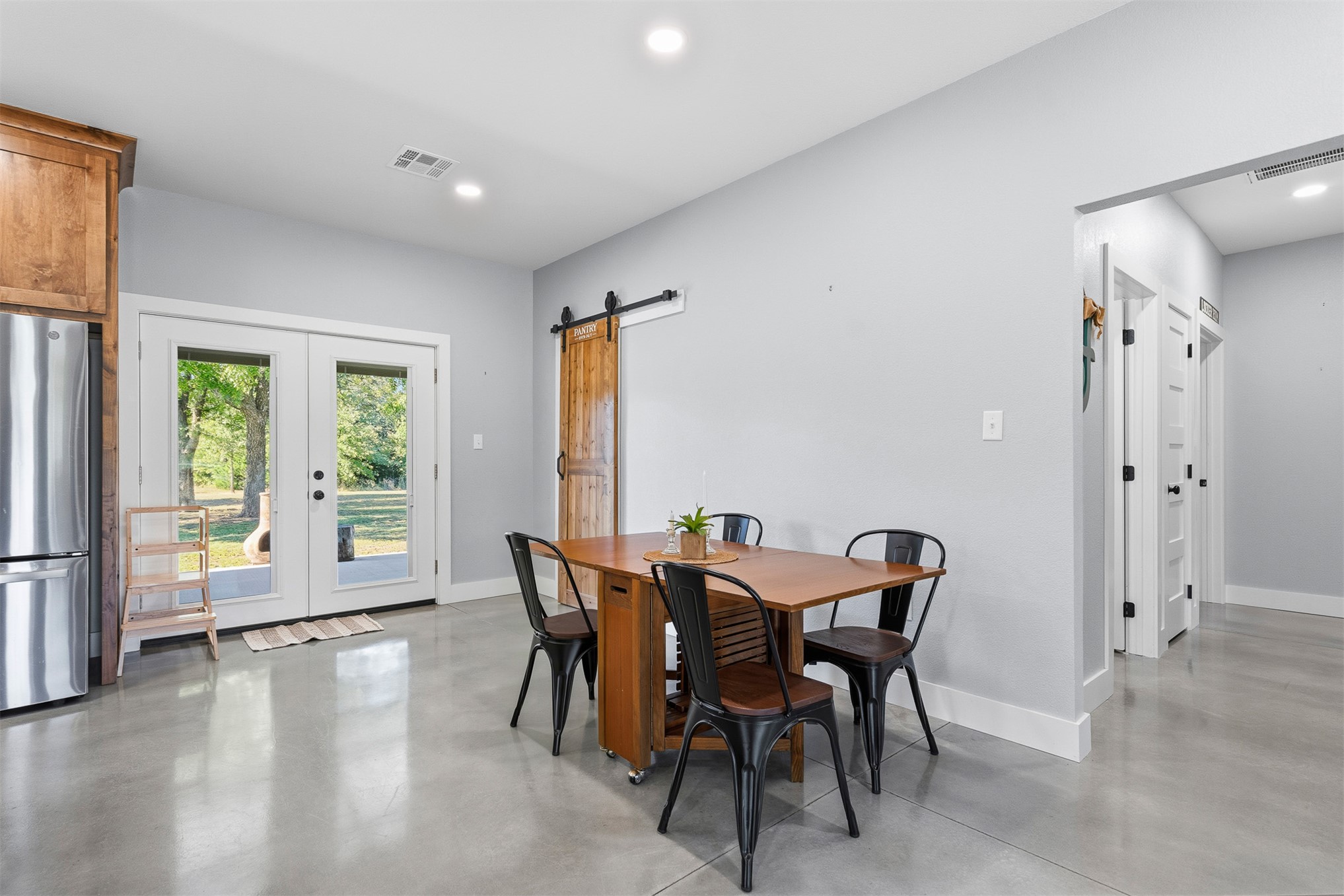 143 Dawg Tag Drive Property Photo 15