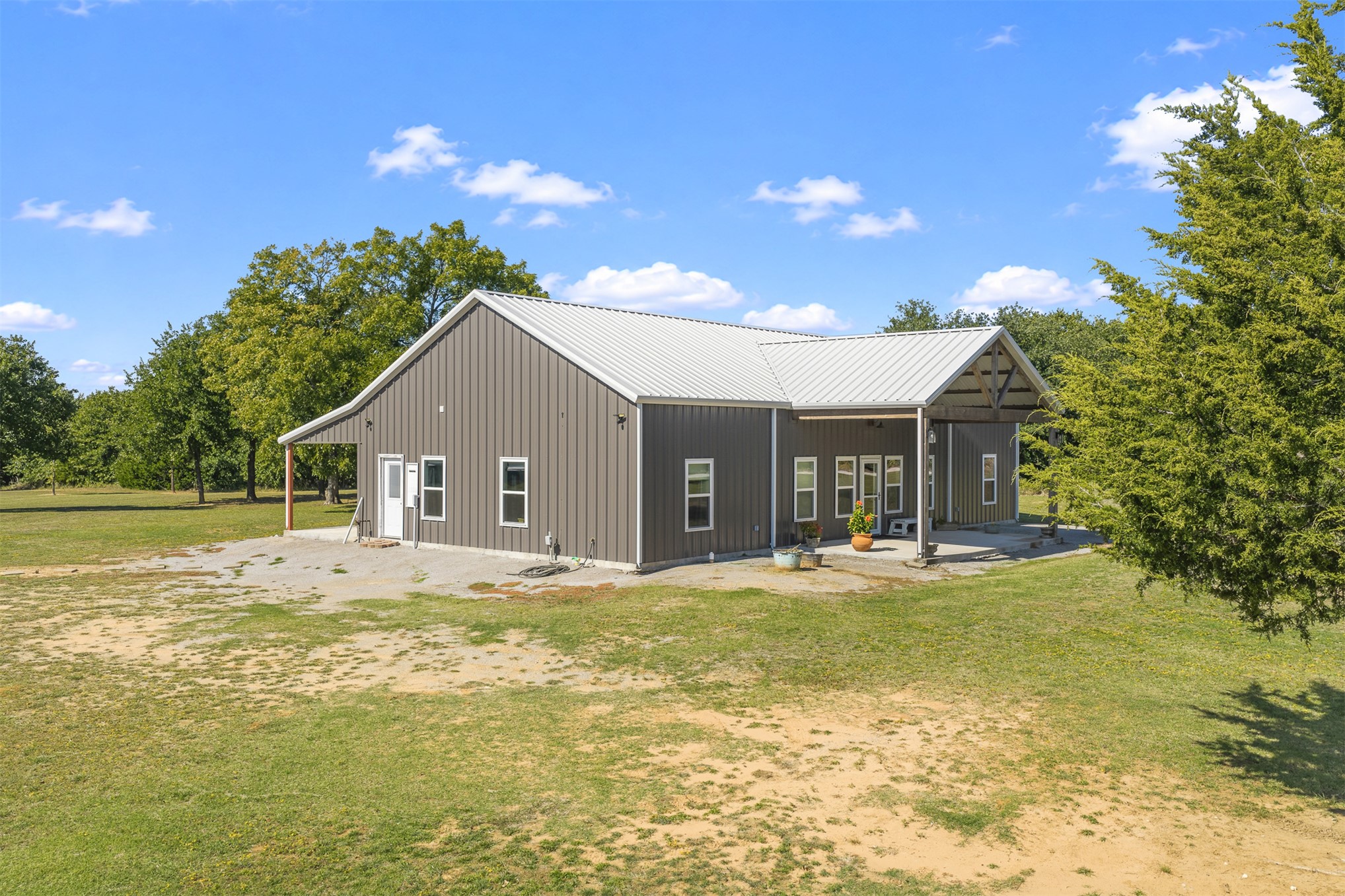 143 Dawg Tag Drive Property Photo 33