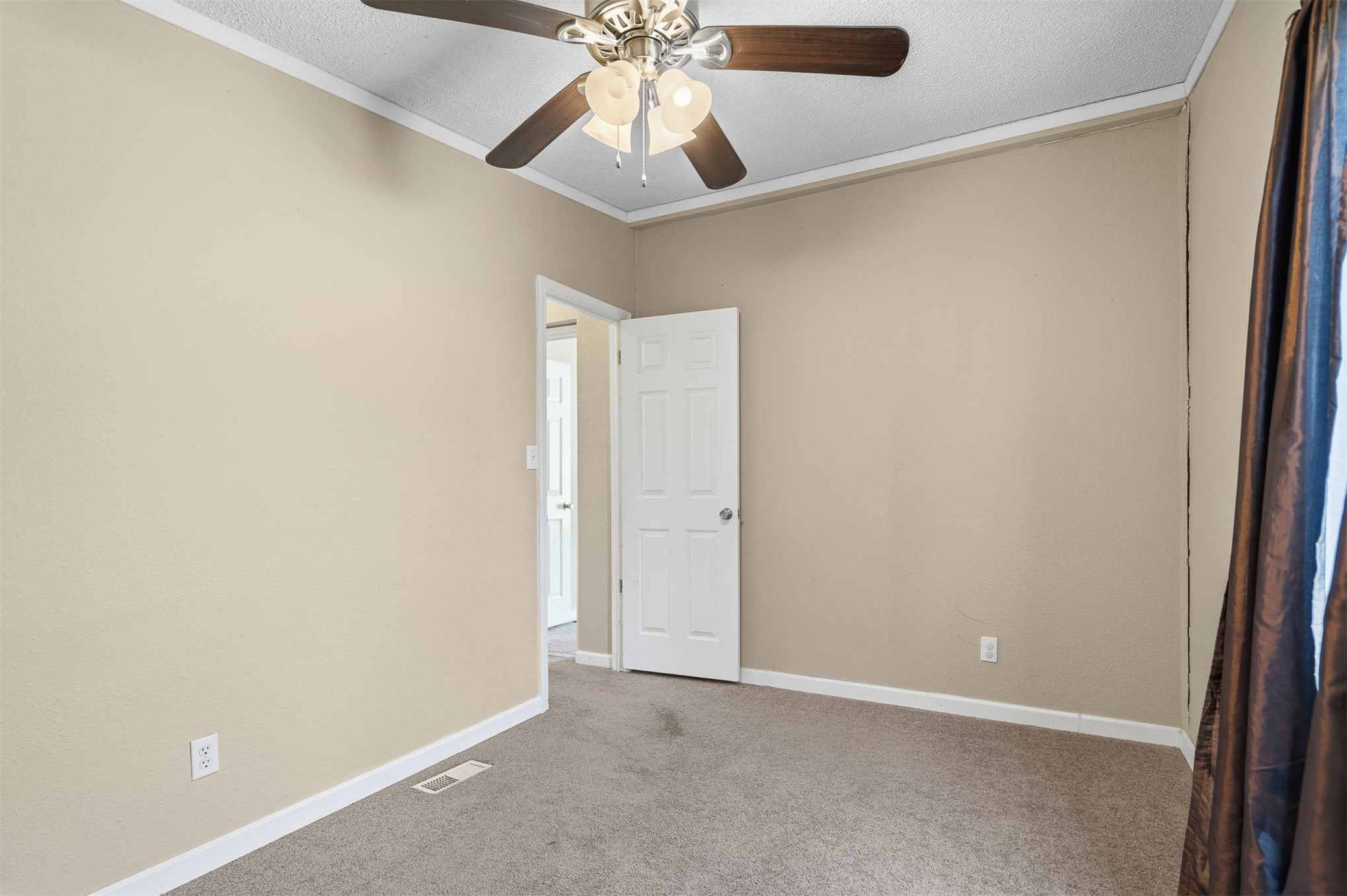 143 Dawg Tag Drive Property Photo 58