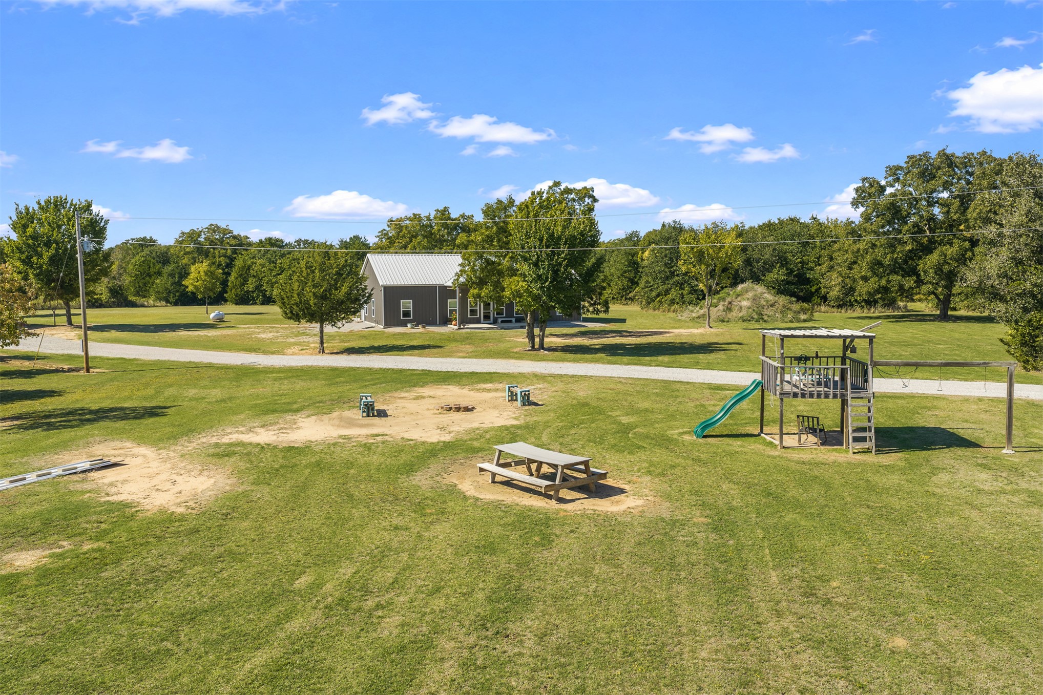 143 Dawg Tag Drive Property Photo 62