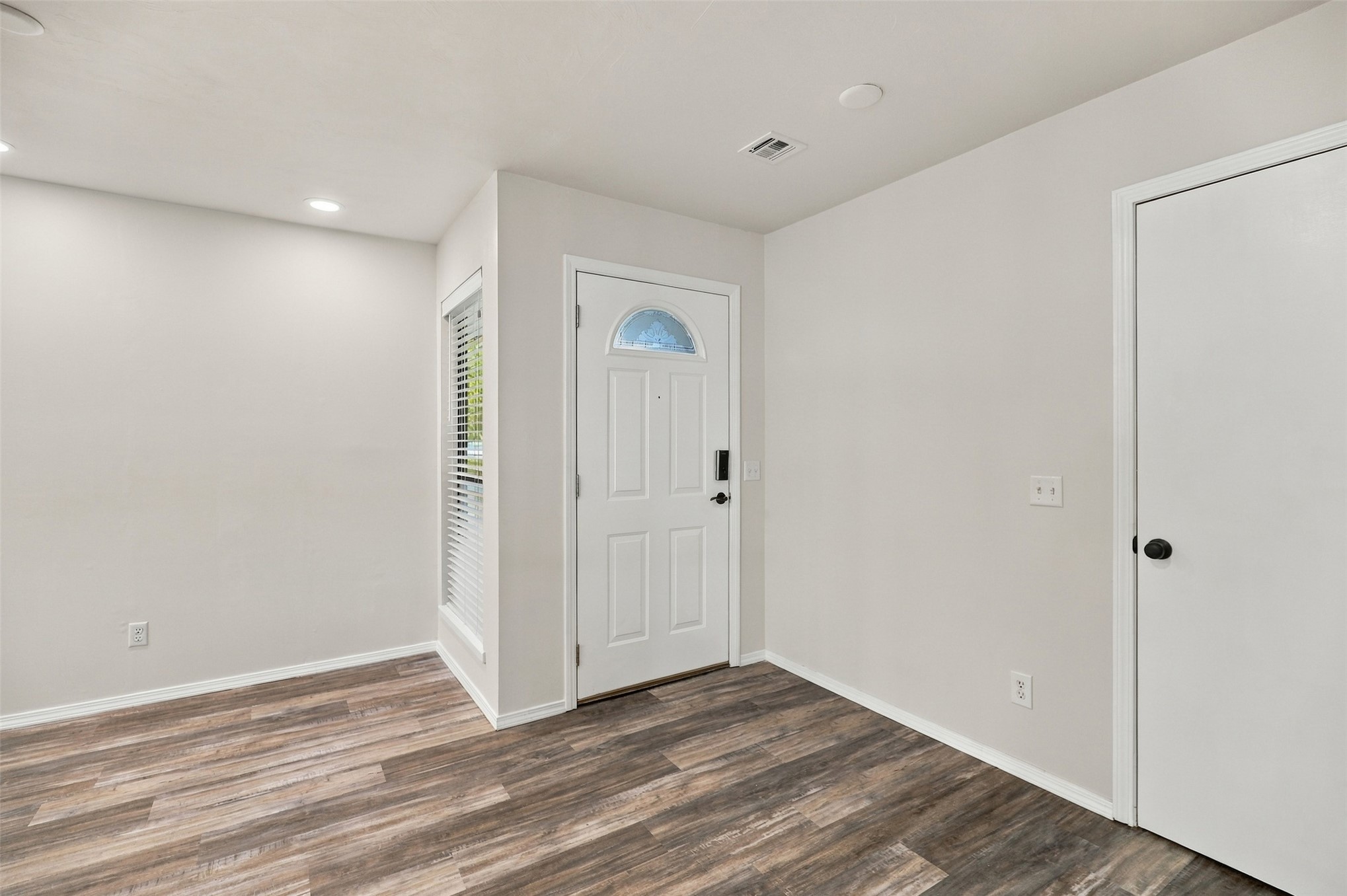4111 W 18th Avenue Property Photo 5