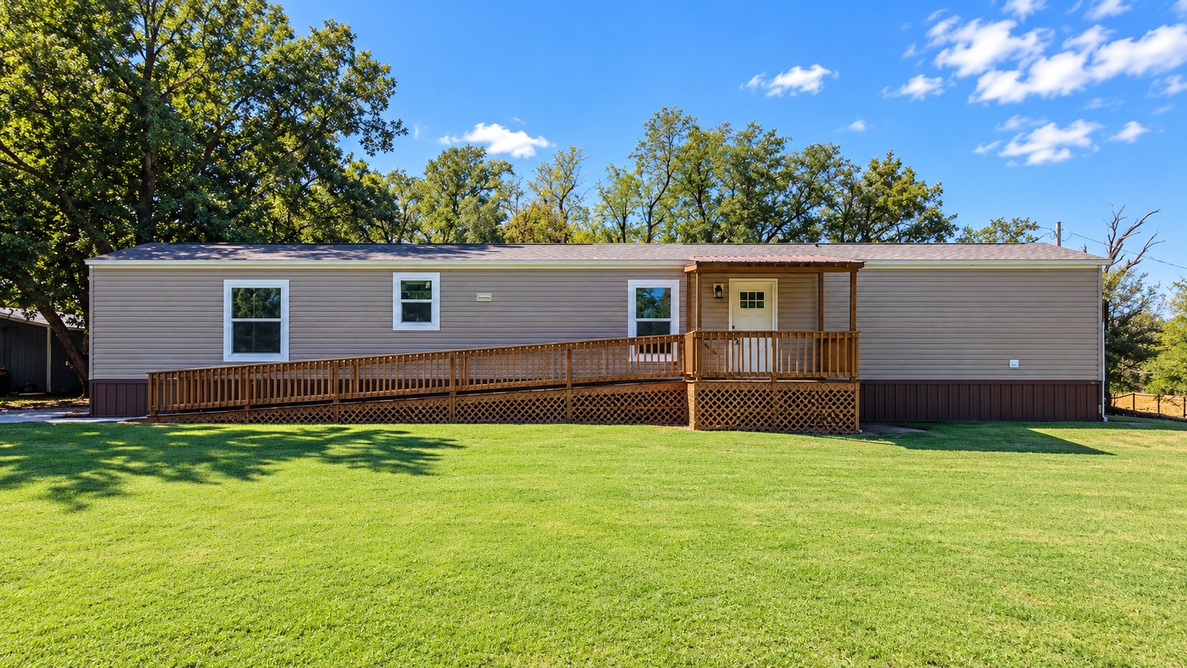 1422 N Pearl Street Property Photo 1