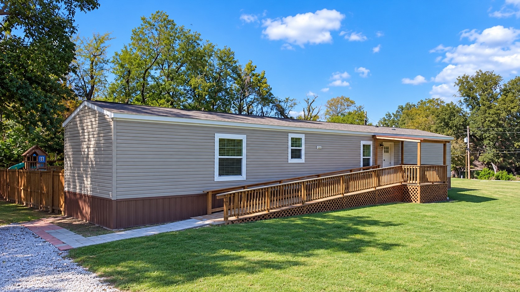 1422 N Pearl Street Property Photo 2