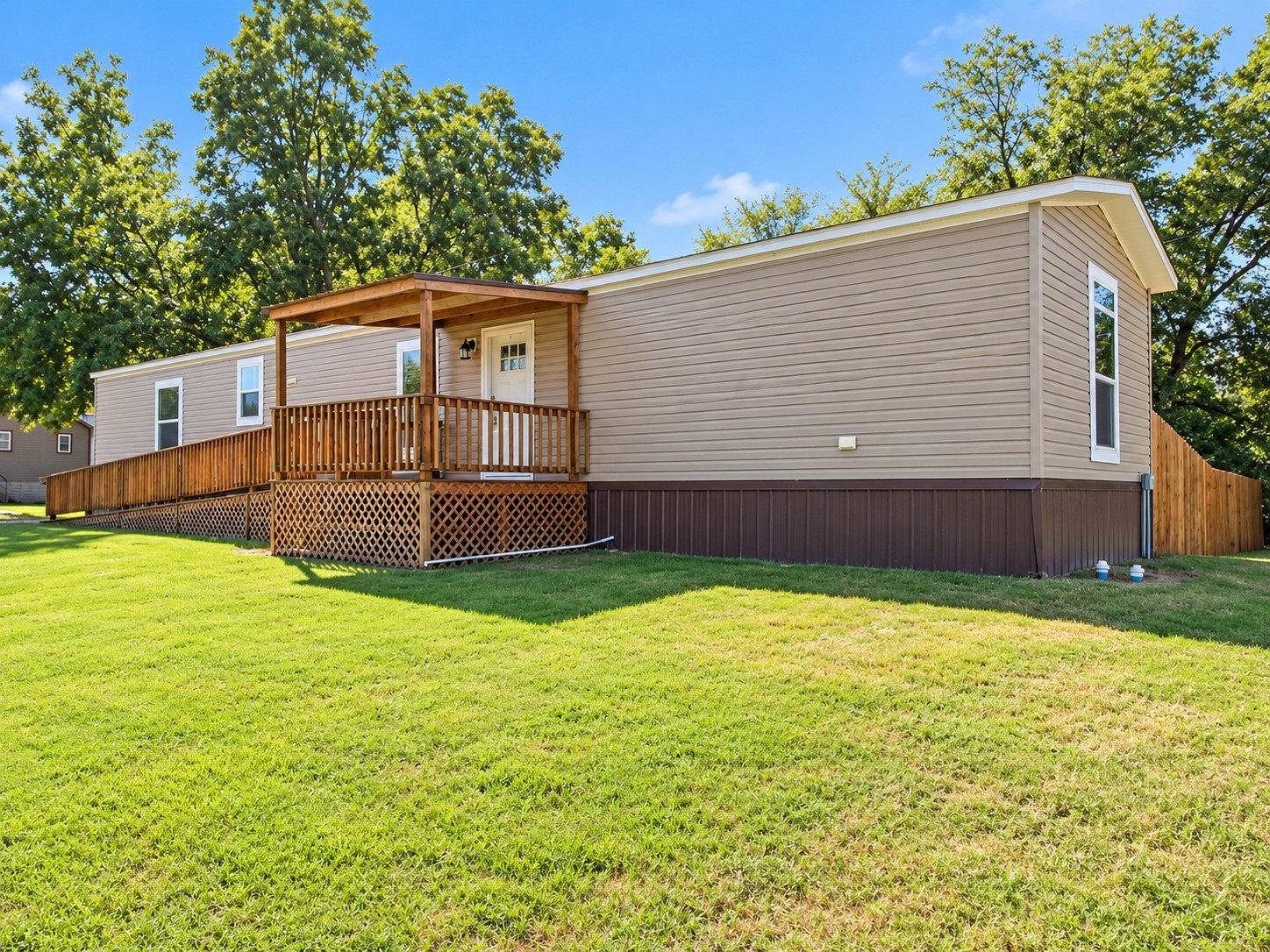 1422 N Pearl Street Property Photo 3