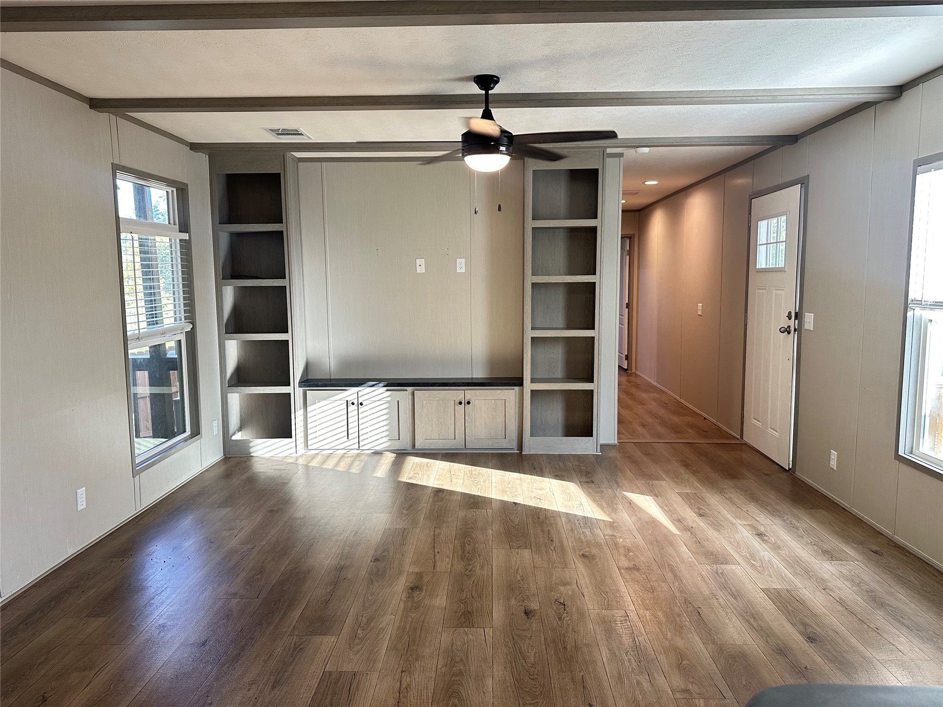 1422 N Pearl Street Property Photo 6