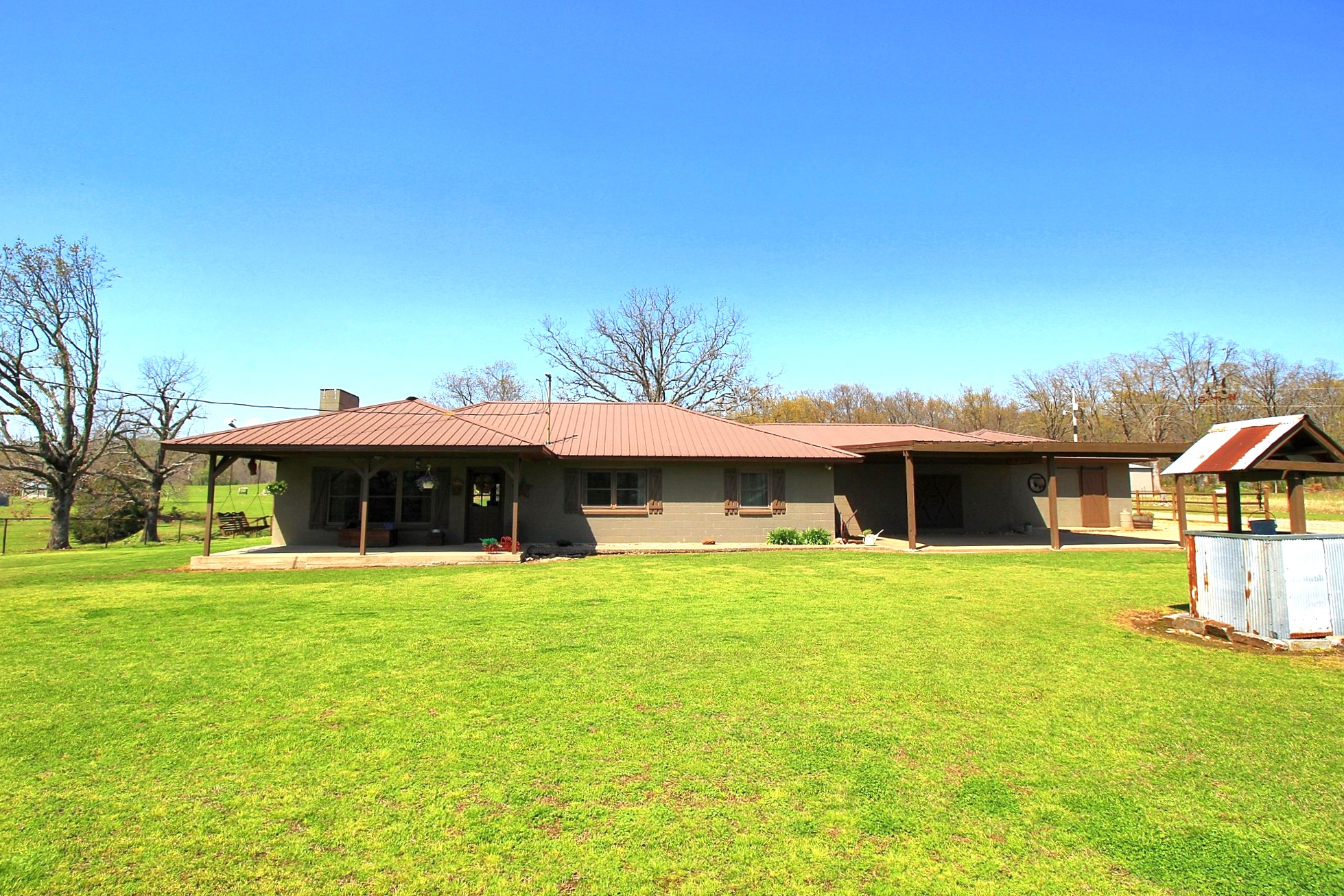 465501 E 800 Road Property Photo 1