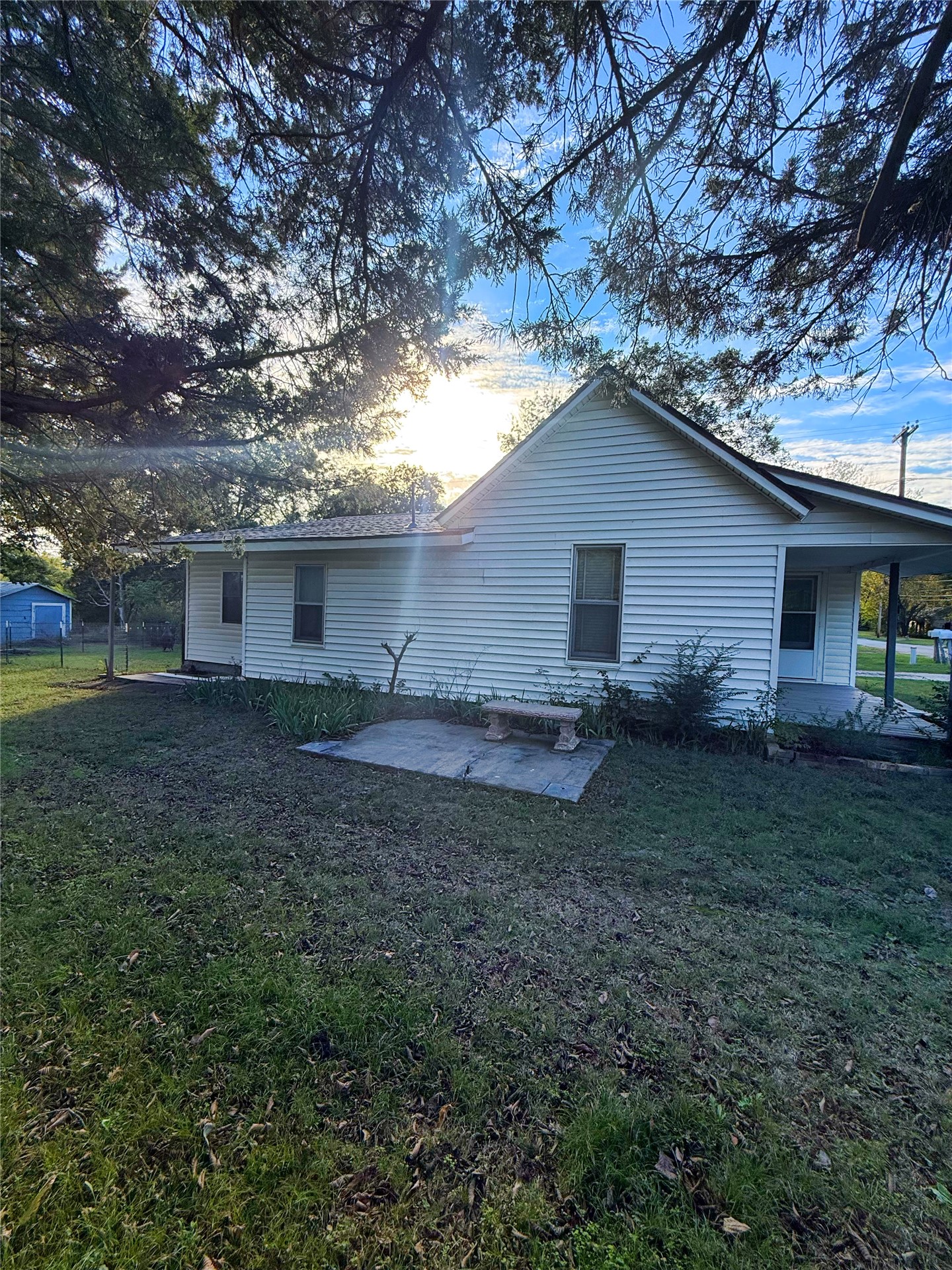 605 E Center Street Property Photo 15