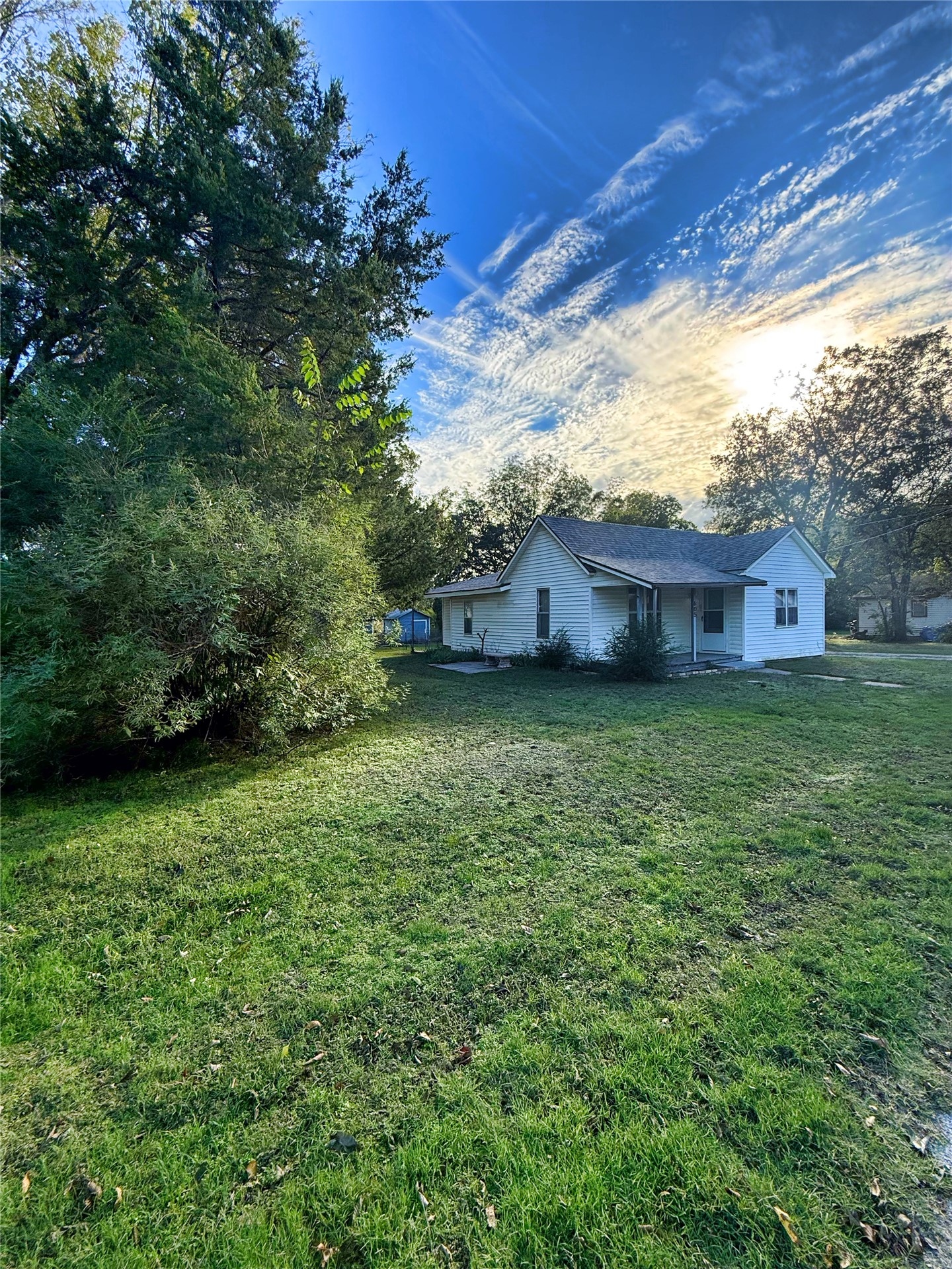 605 E Center Street Property Photo 20