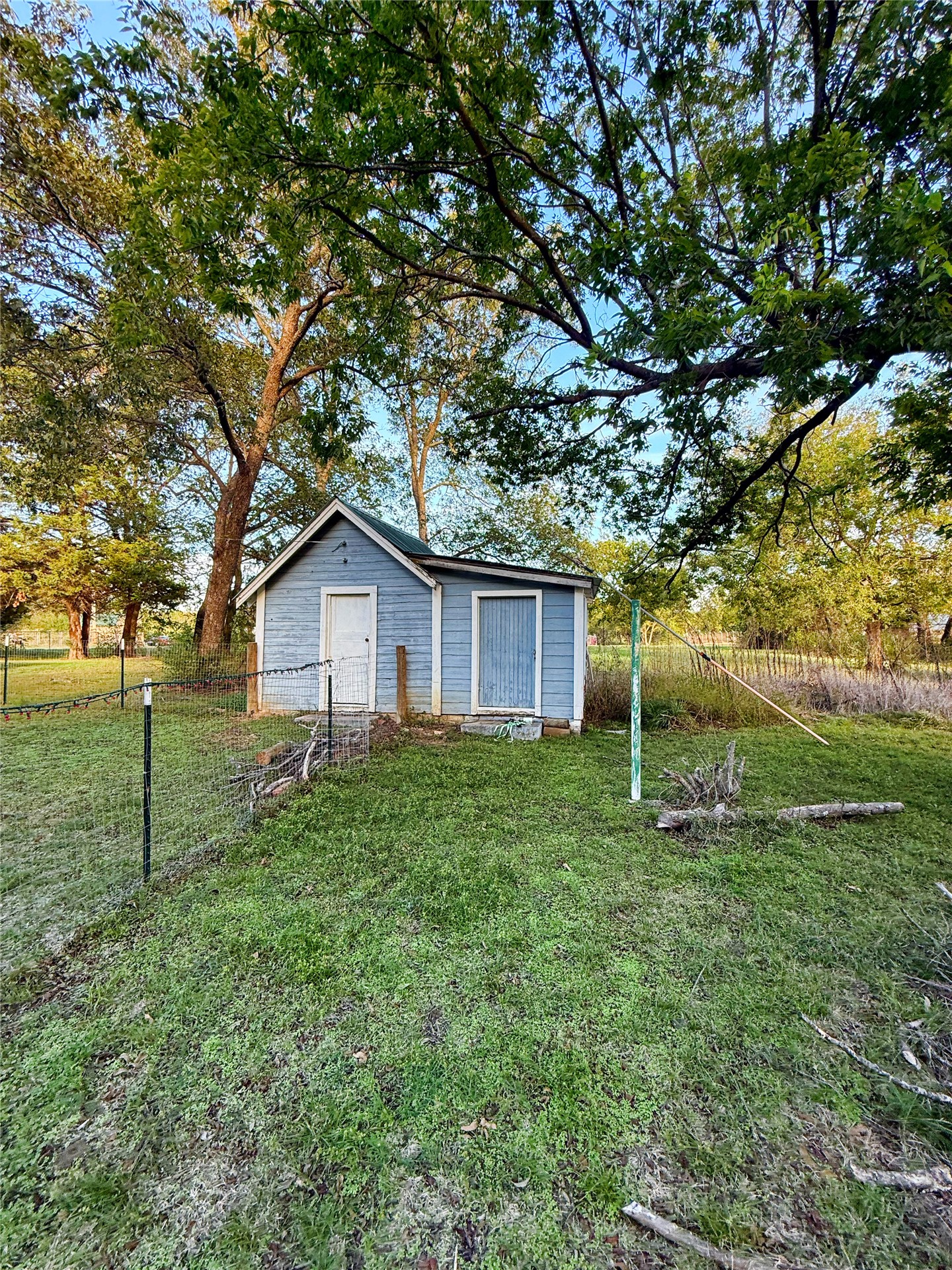 605 E Center Street Property Photo 26