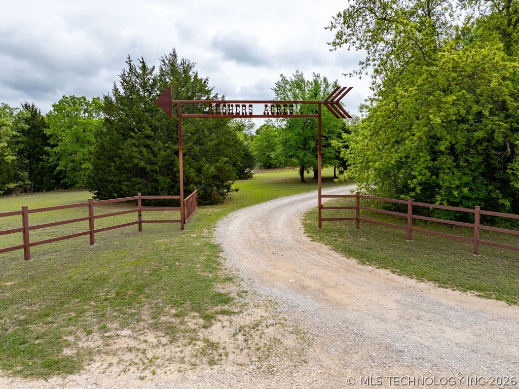 19392 Easton Riley Road Property Photo 4