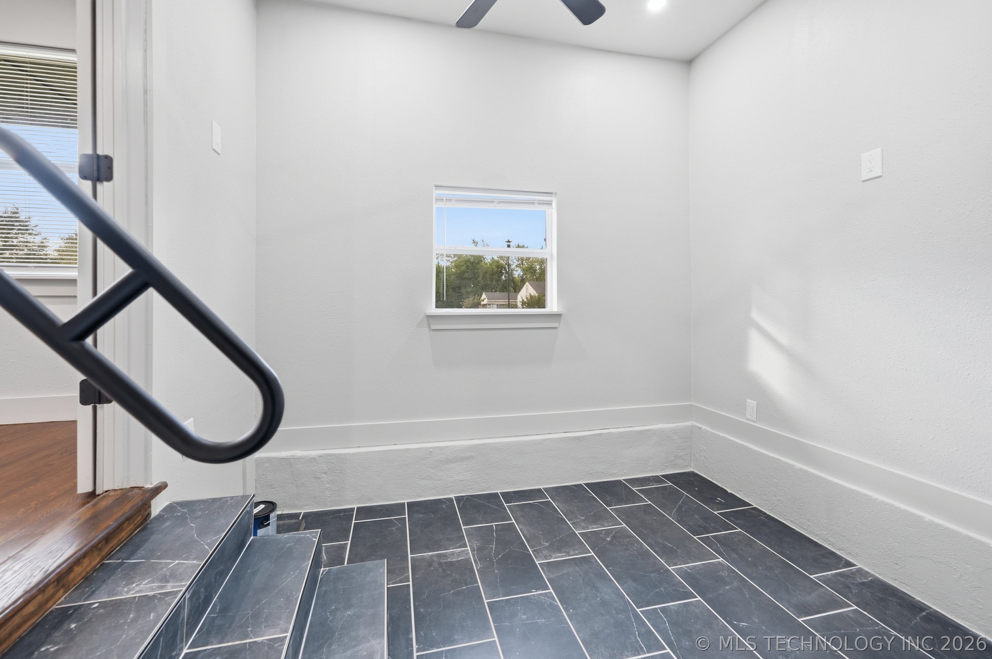 219 W 49th Street N Property Photo 13