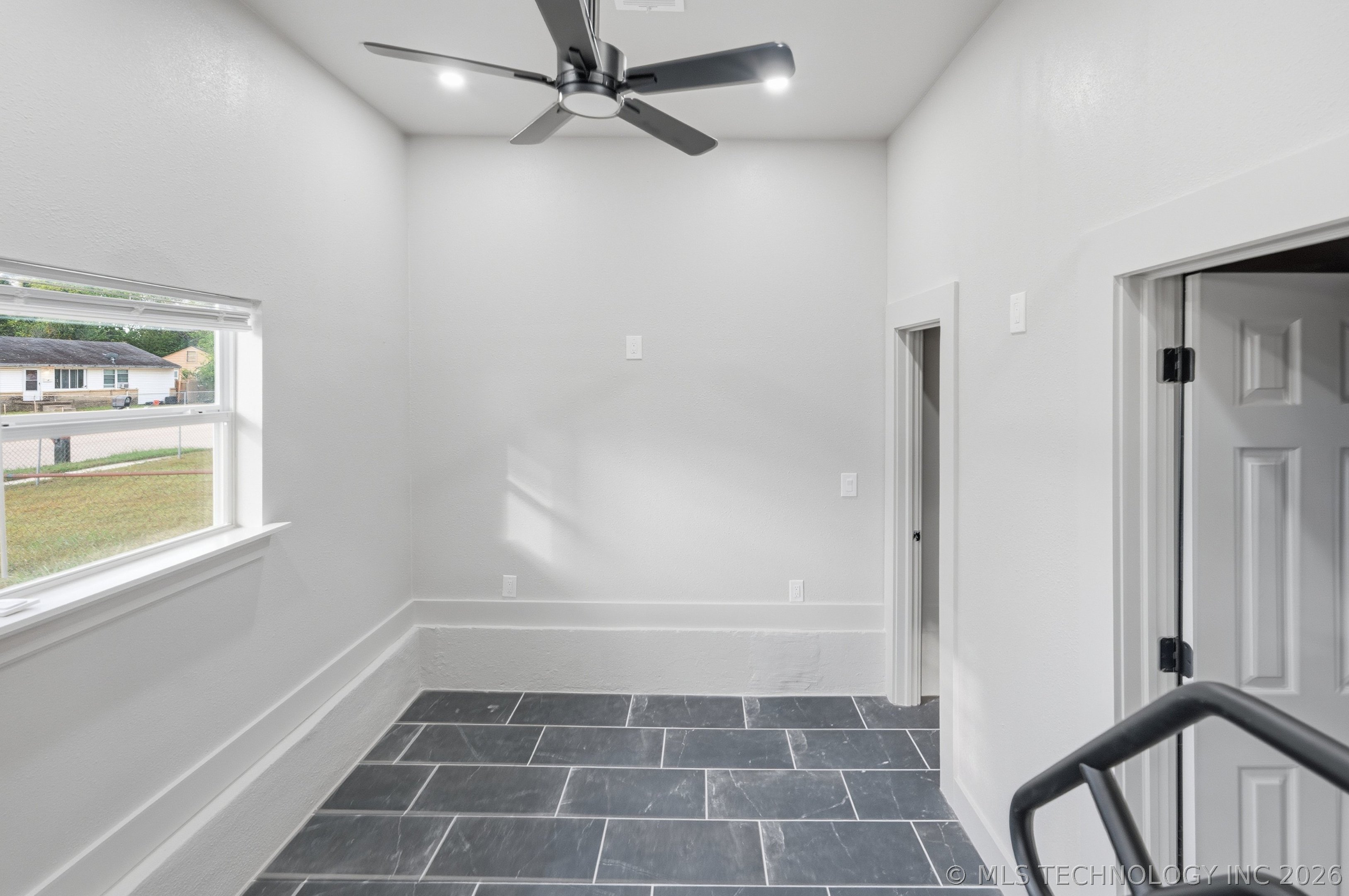 219 W 49th Street N Property Photo 14