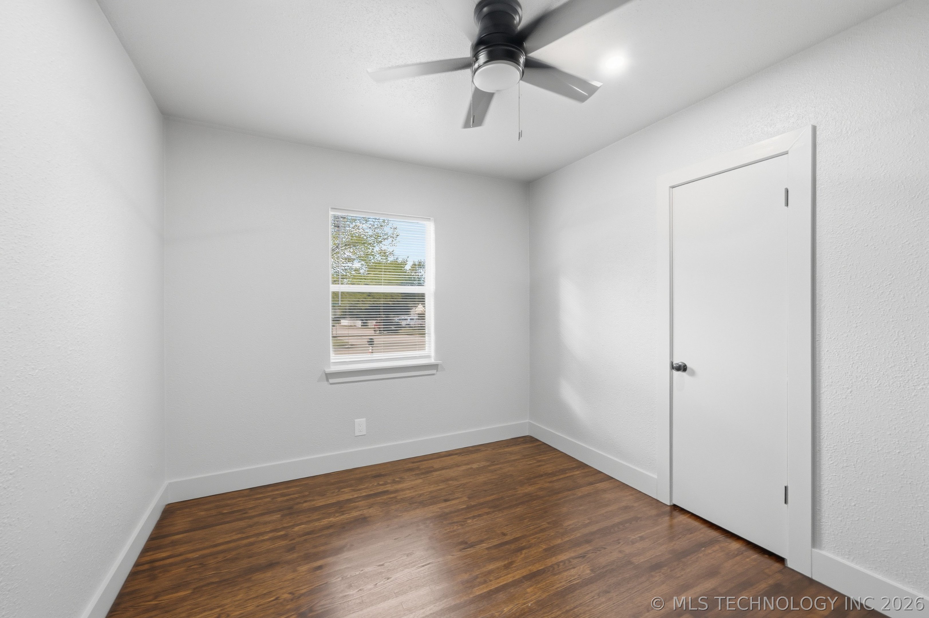 219 W 49th Street N Property Photo 15