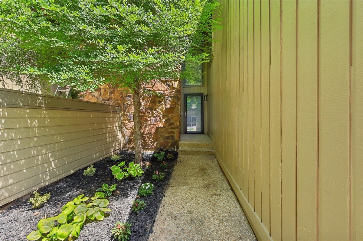 5804 S Atlanta Avenue S 2 Property Photo 6