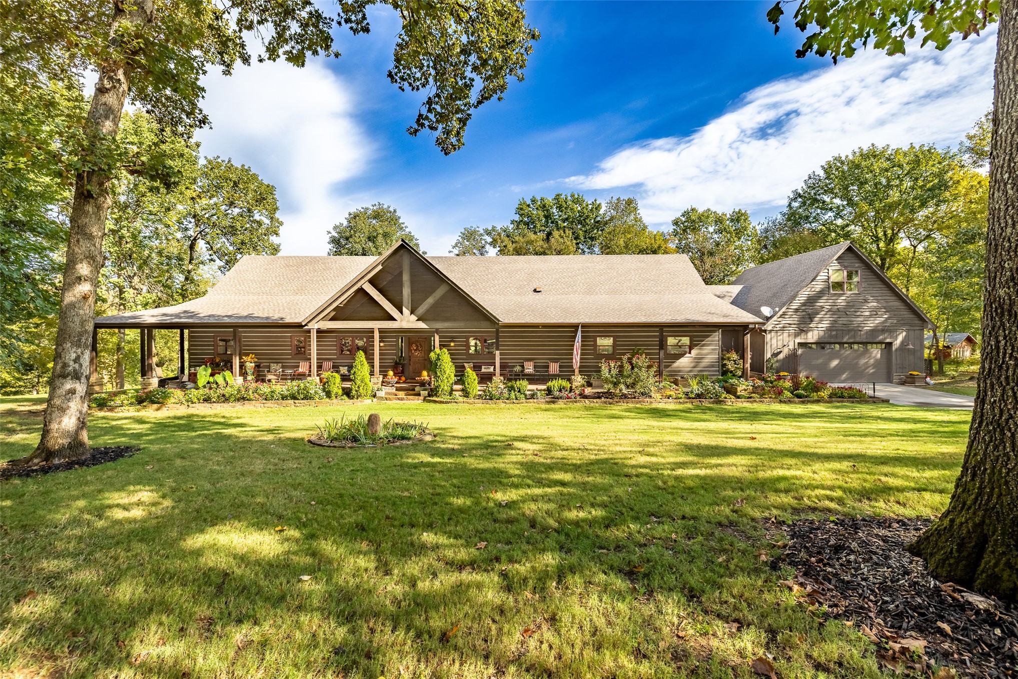 3512 E 440 Road Property Photo 1