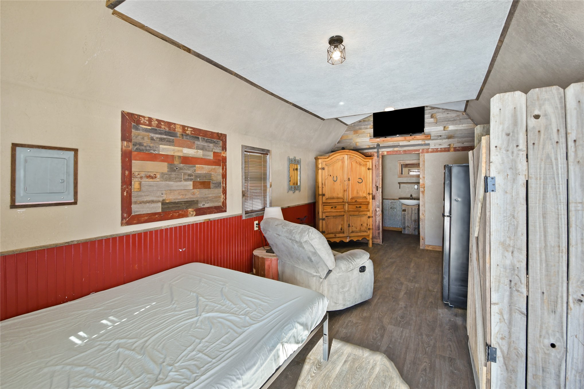 4665 Three Pines Road Property Photo 18