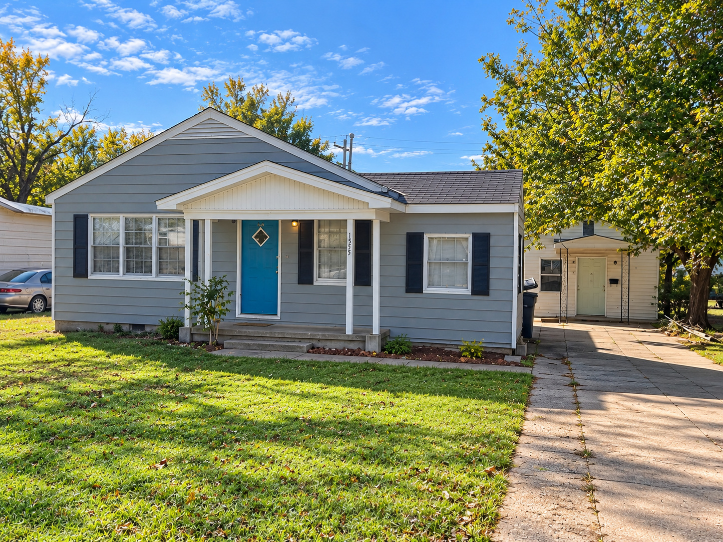 1555 S Rogers Avenue Property Photo 1