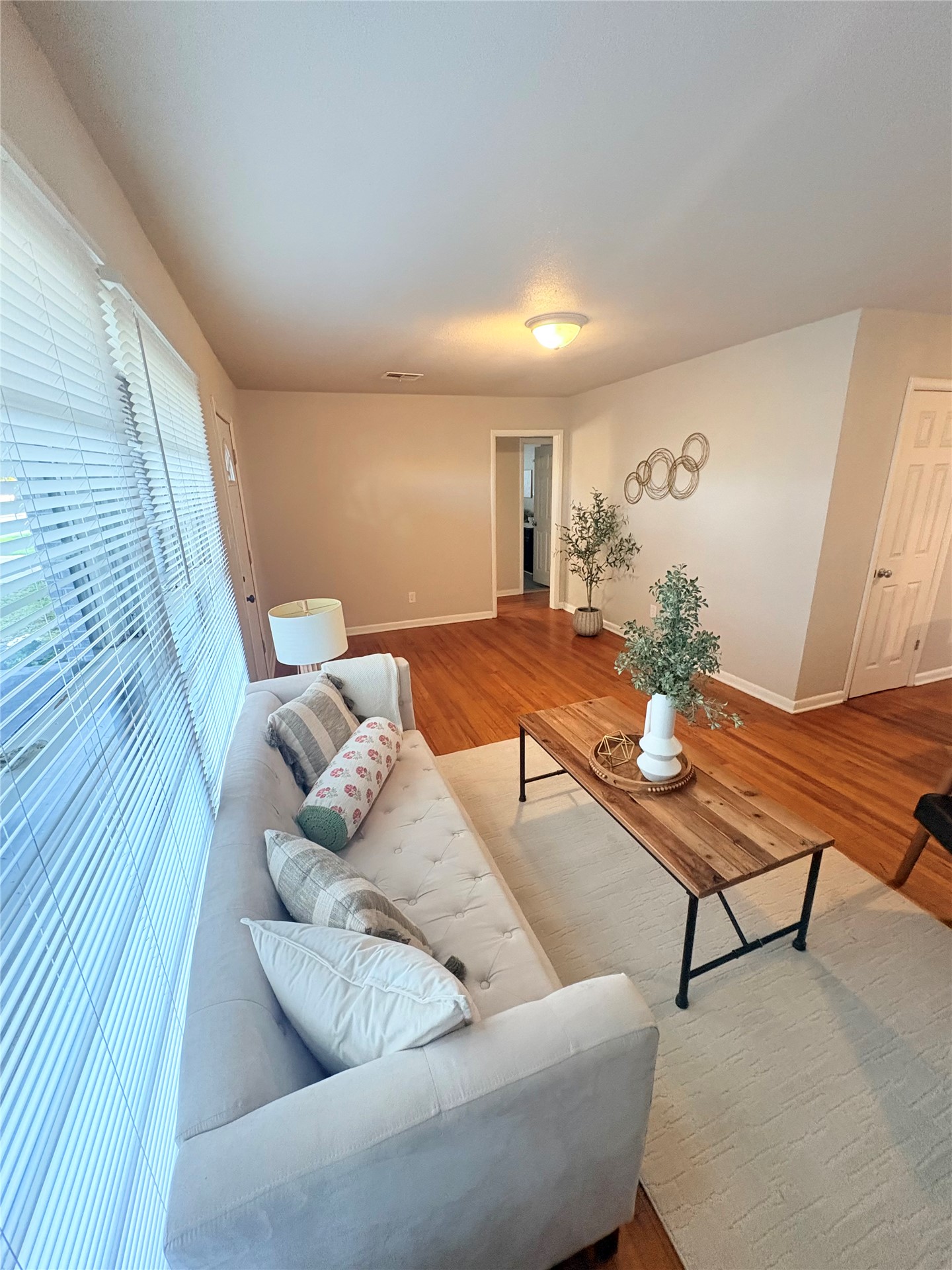 512 Maxwell Nw Property Photo 8