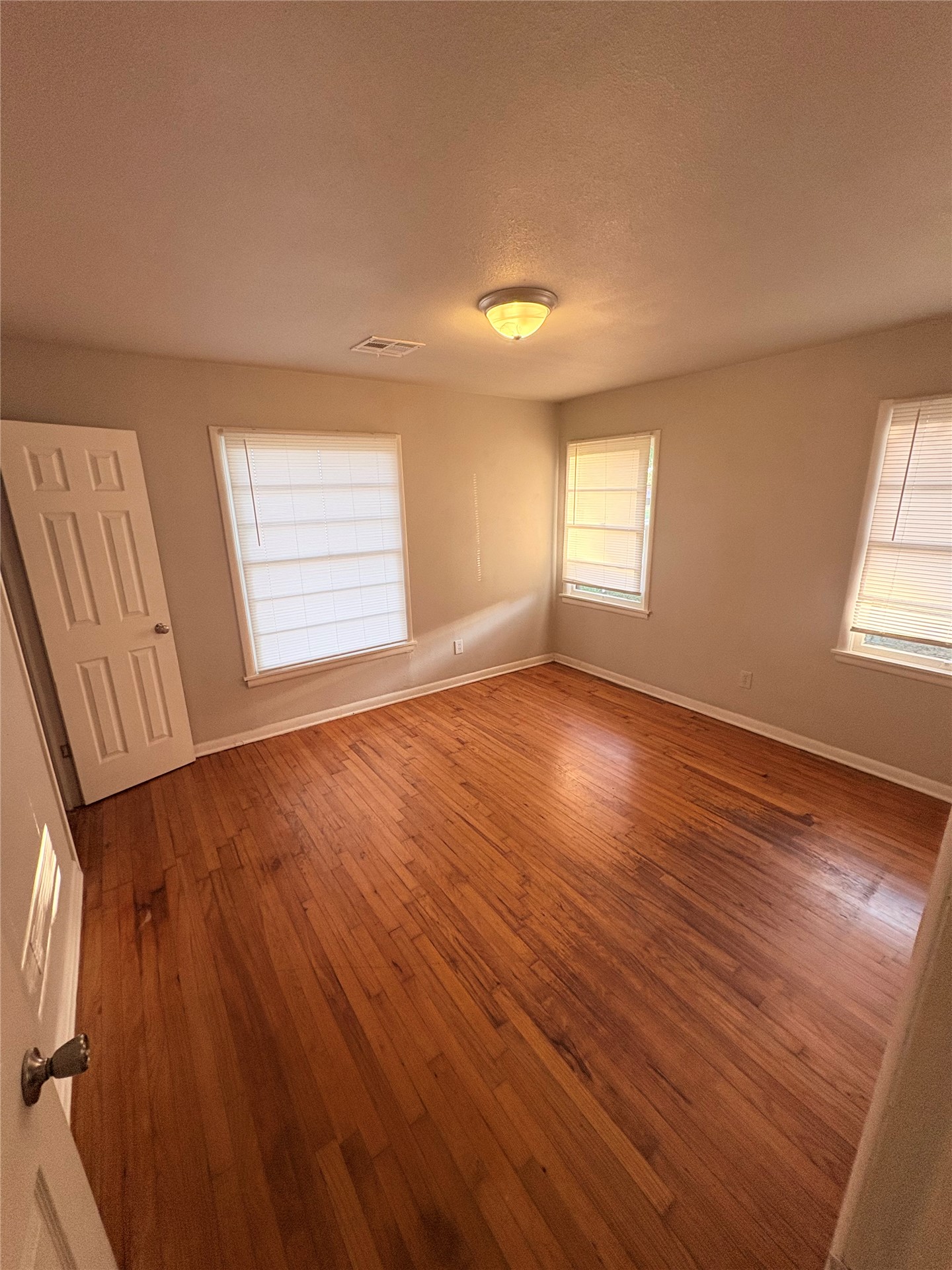 512 Maxwell Nw Property Photo 12