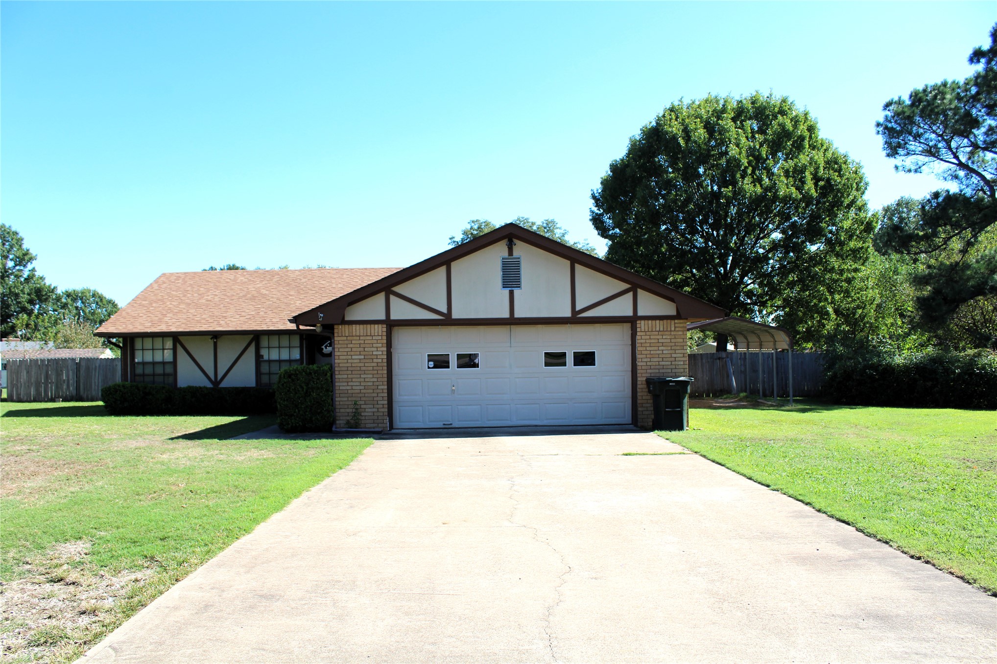 201 Sandpiper Circle Property Photo 1