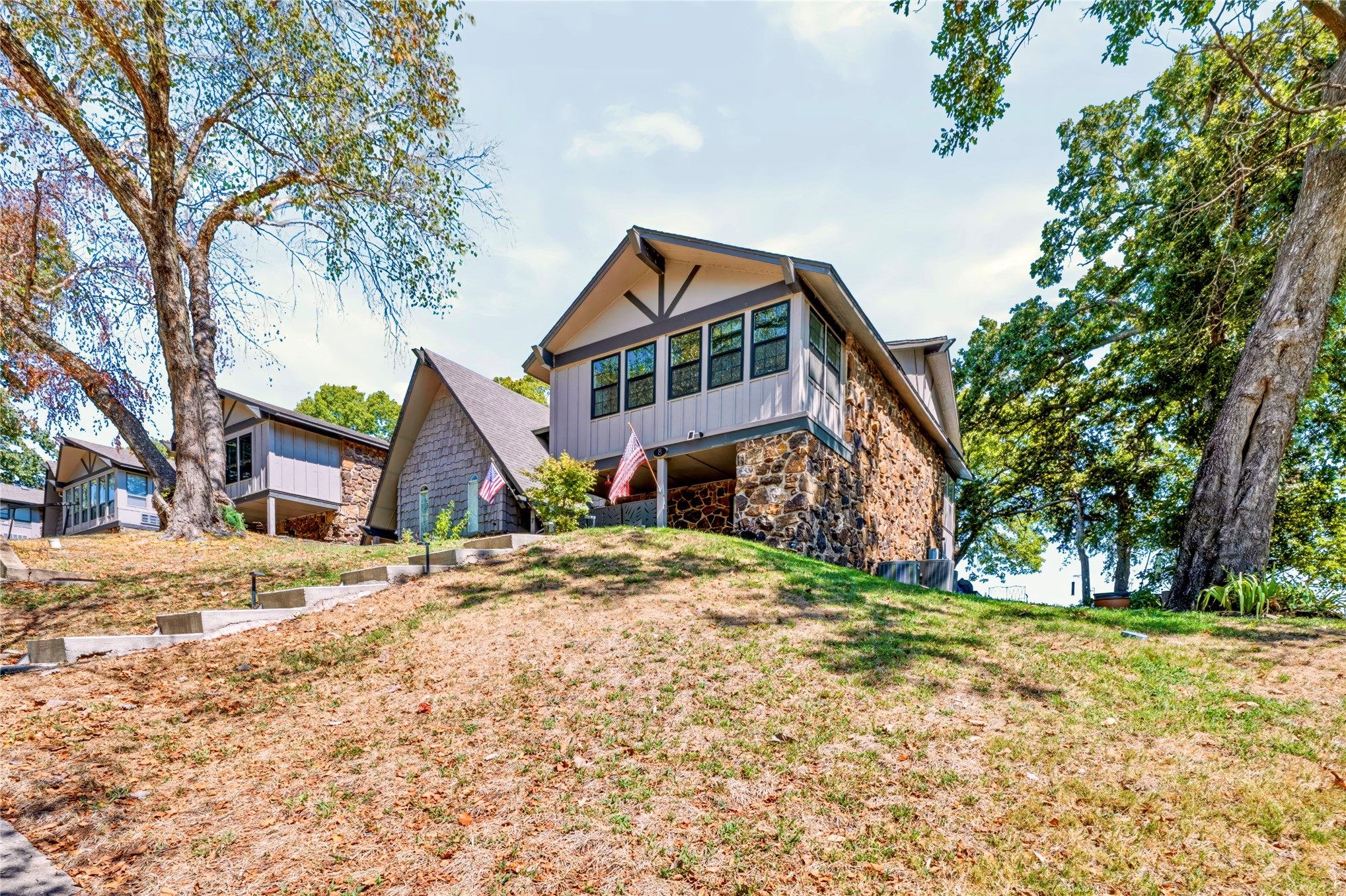 8 Fort Scott Lane Property Photo 1