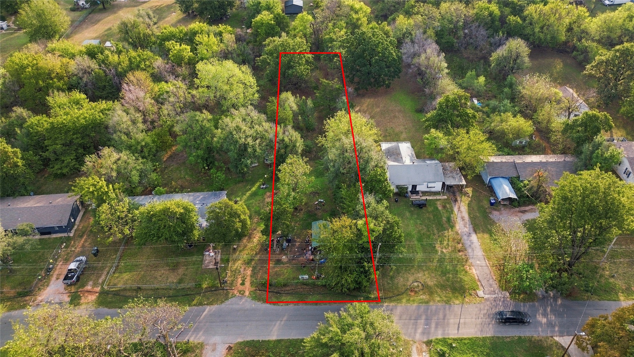 2908 N Trosper Drive Property Photo 1