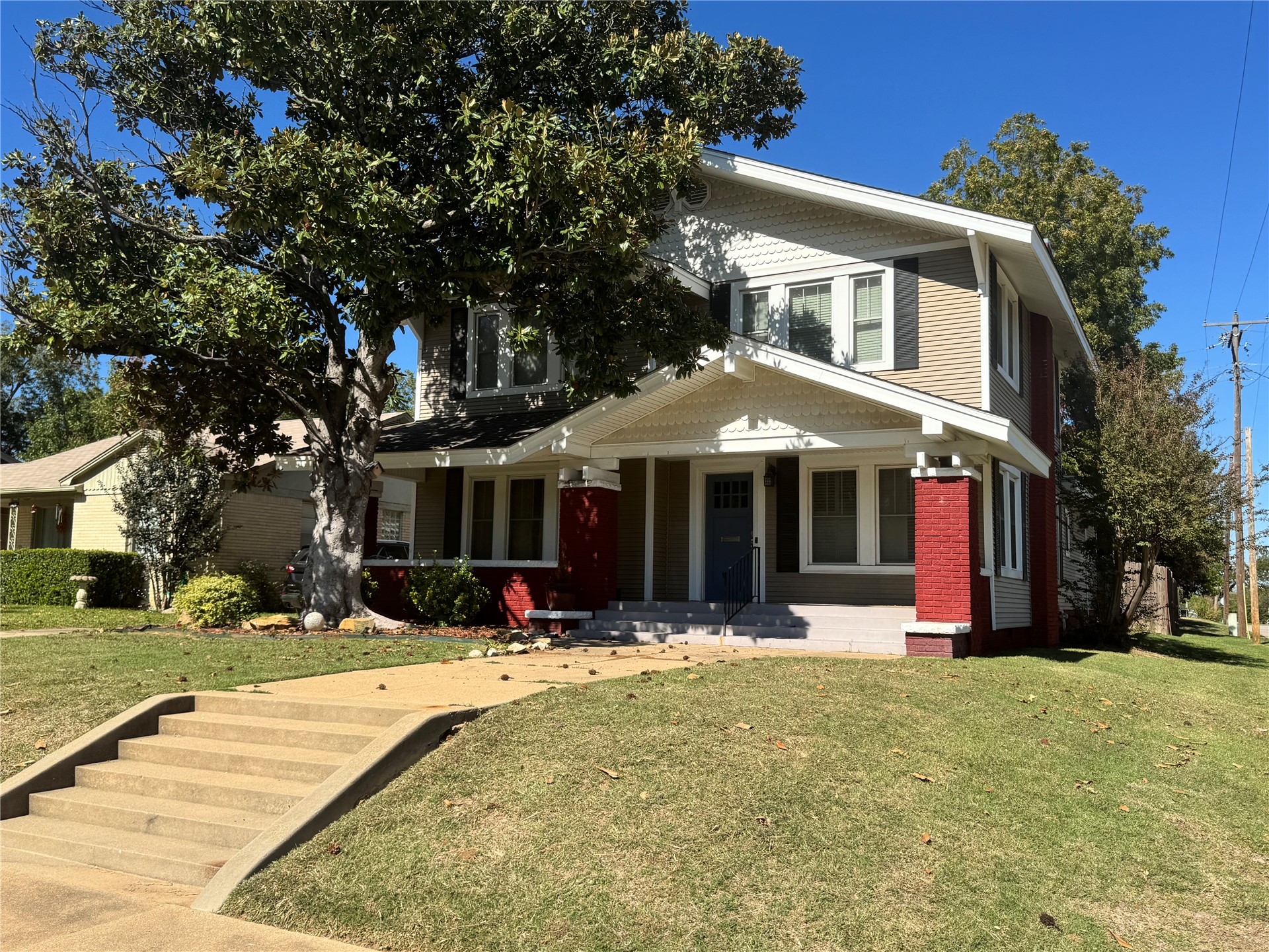 1403 Bixby Property Photo 1