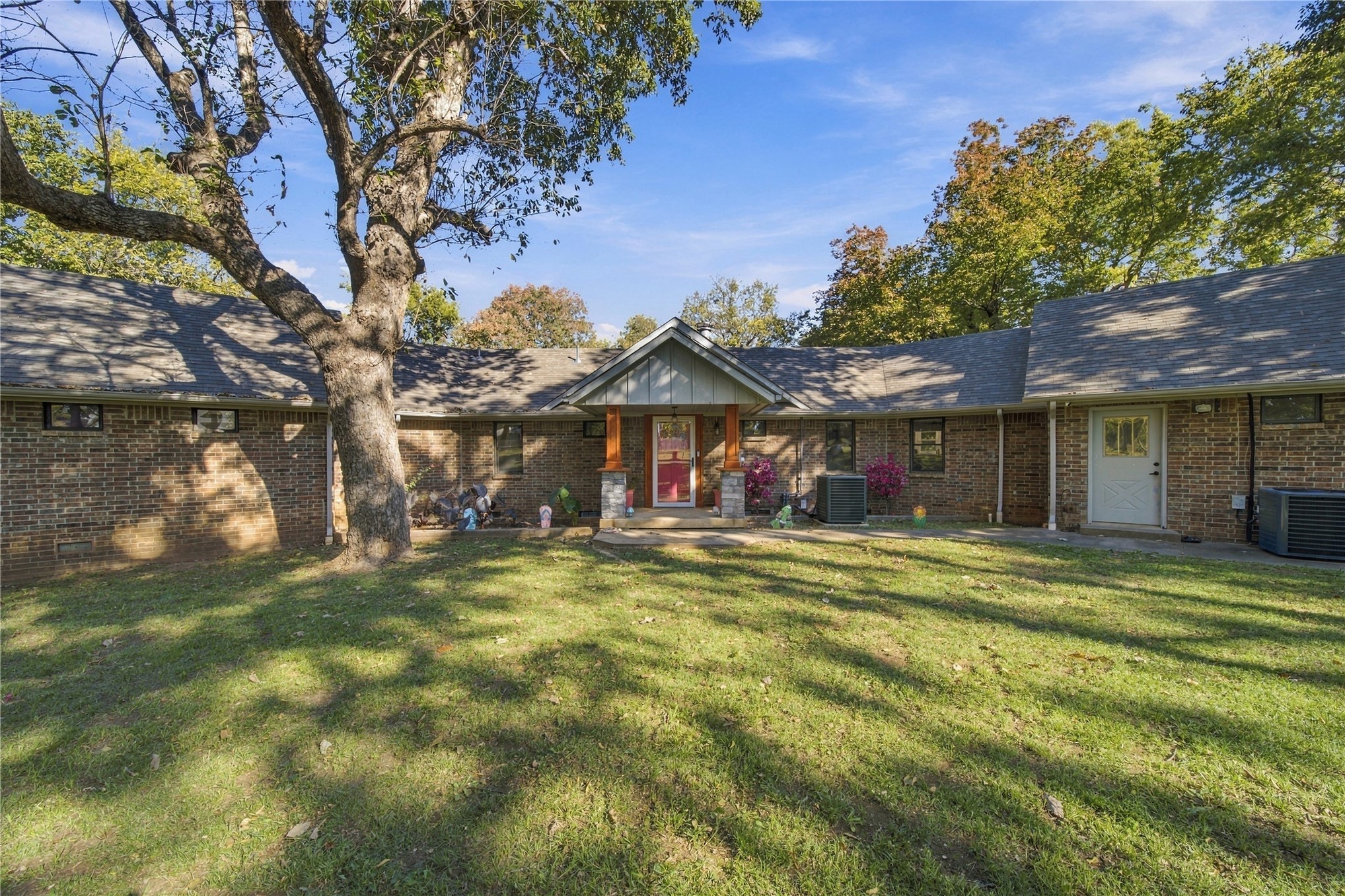 1701 N Hopi Street Property Photo 1