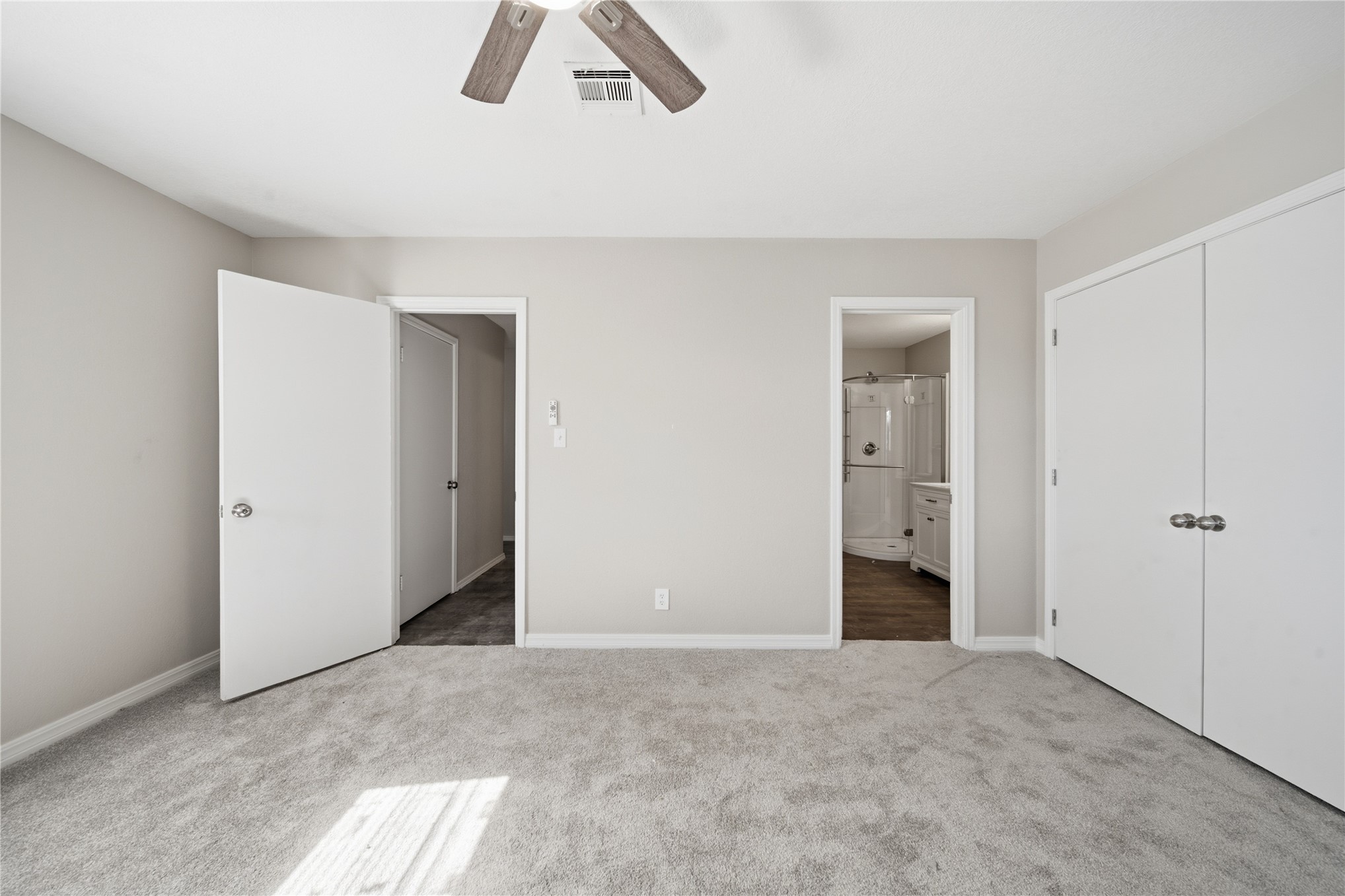 2428 W Lakeshore Drive Property Photo 14