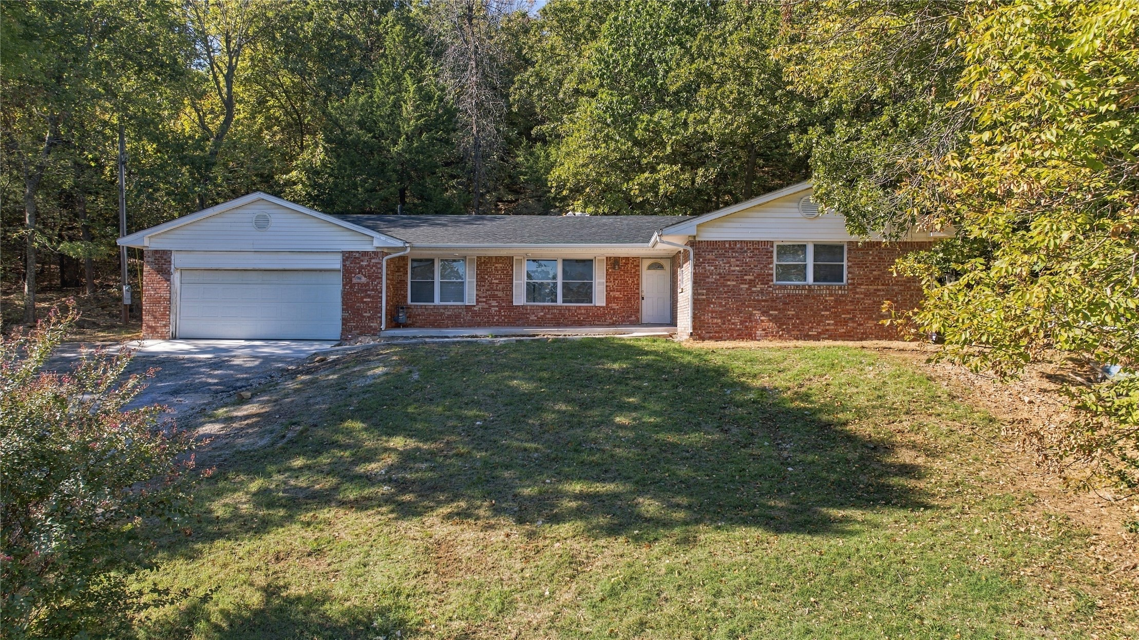 2428 W Lakeshore Drive Property Photo 23