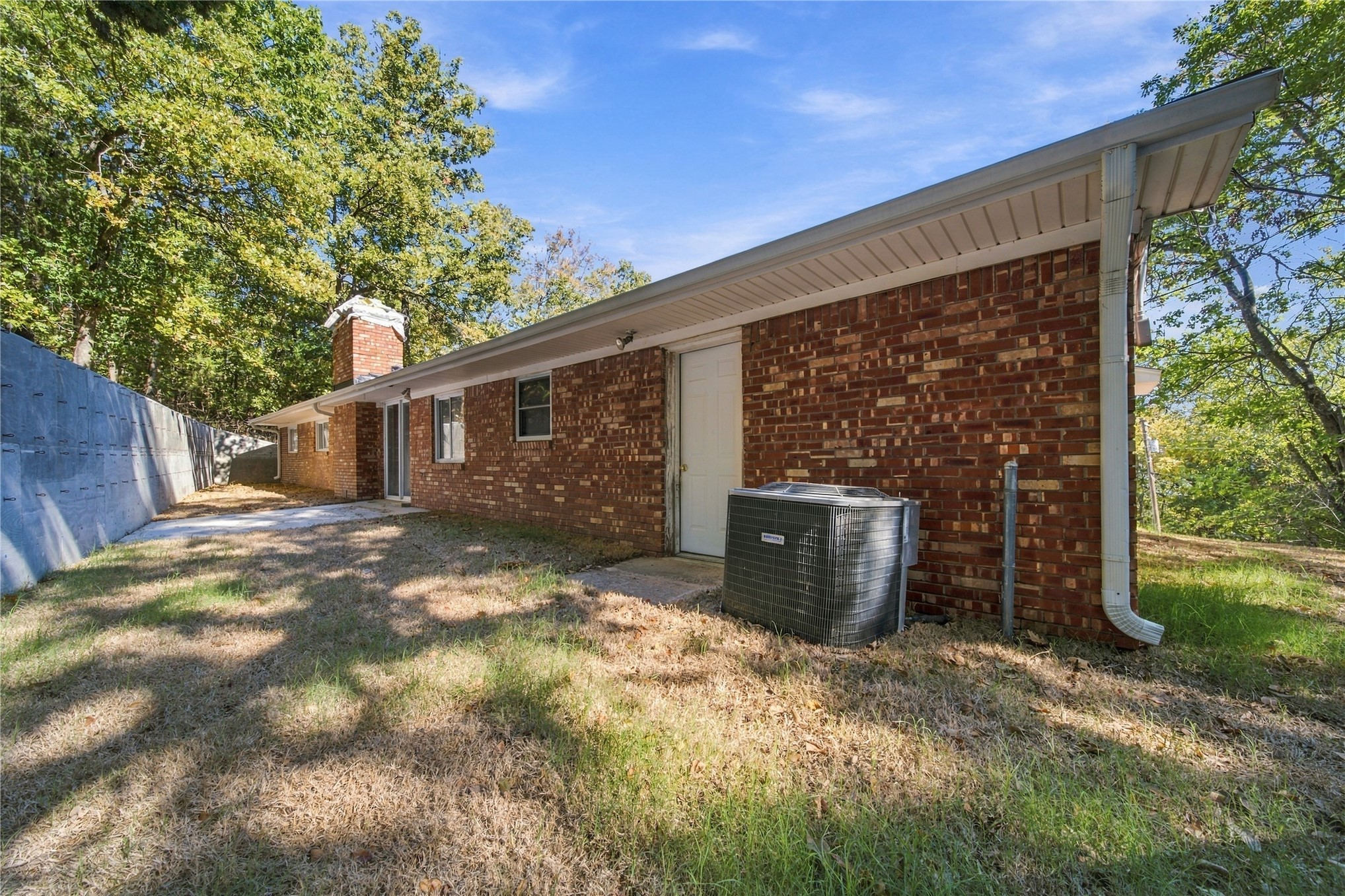 2428 W Lakeshore Drive Property Photo 24