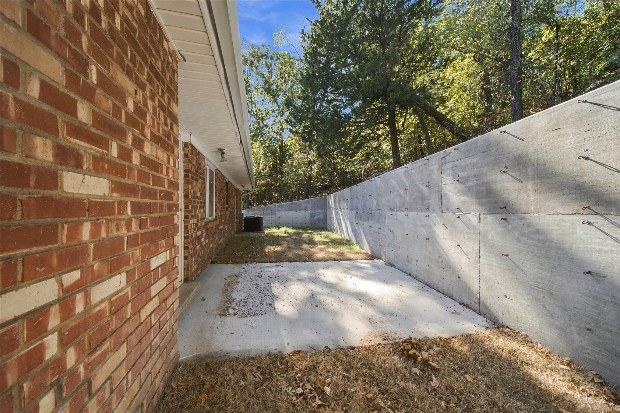 2428 W Lakeshore Drive Property Photo 25