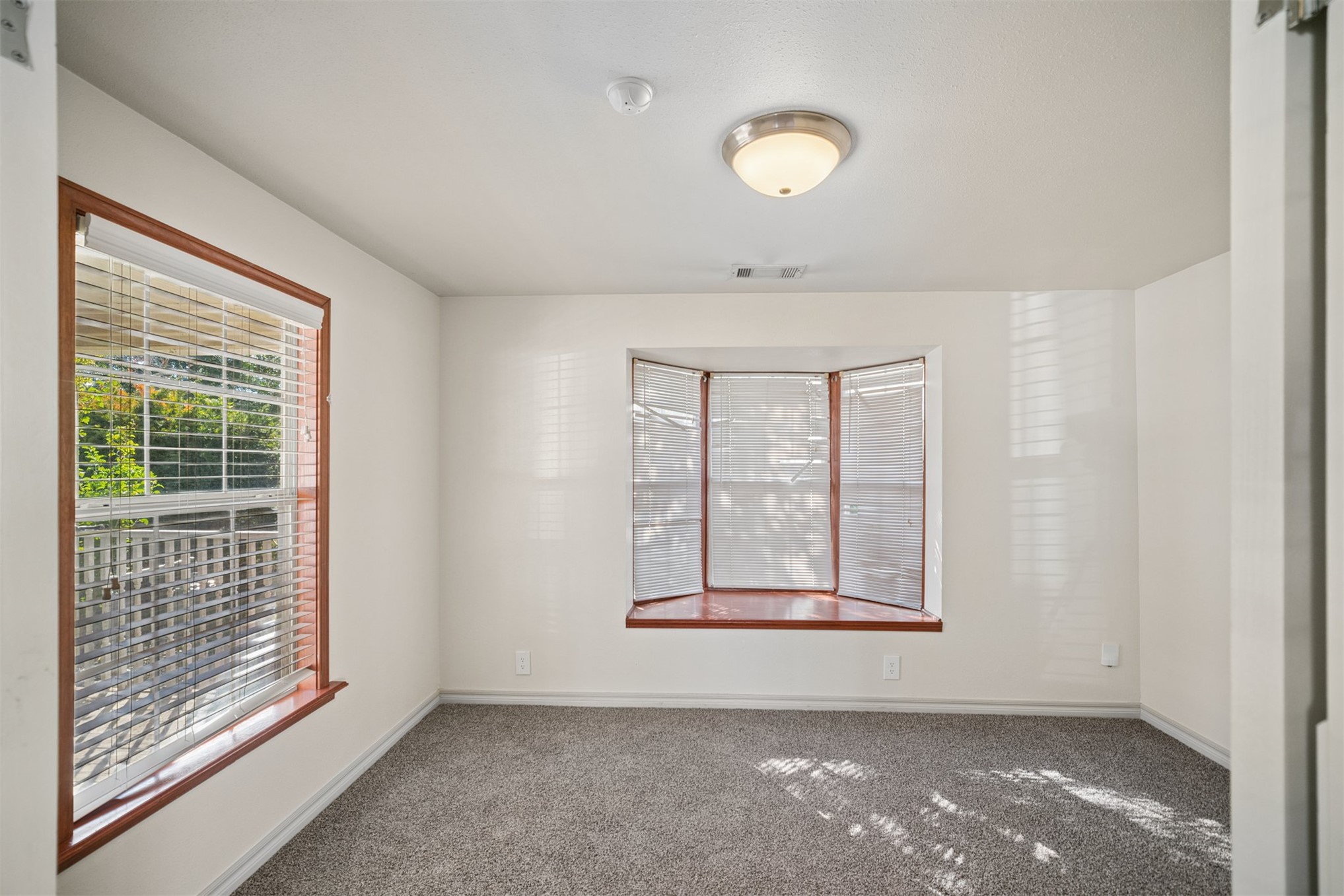 518 N Main Street Property Photo 7