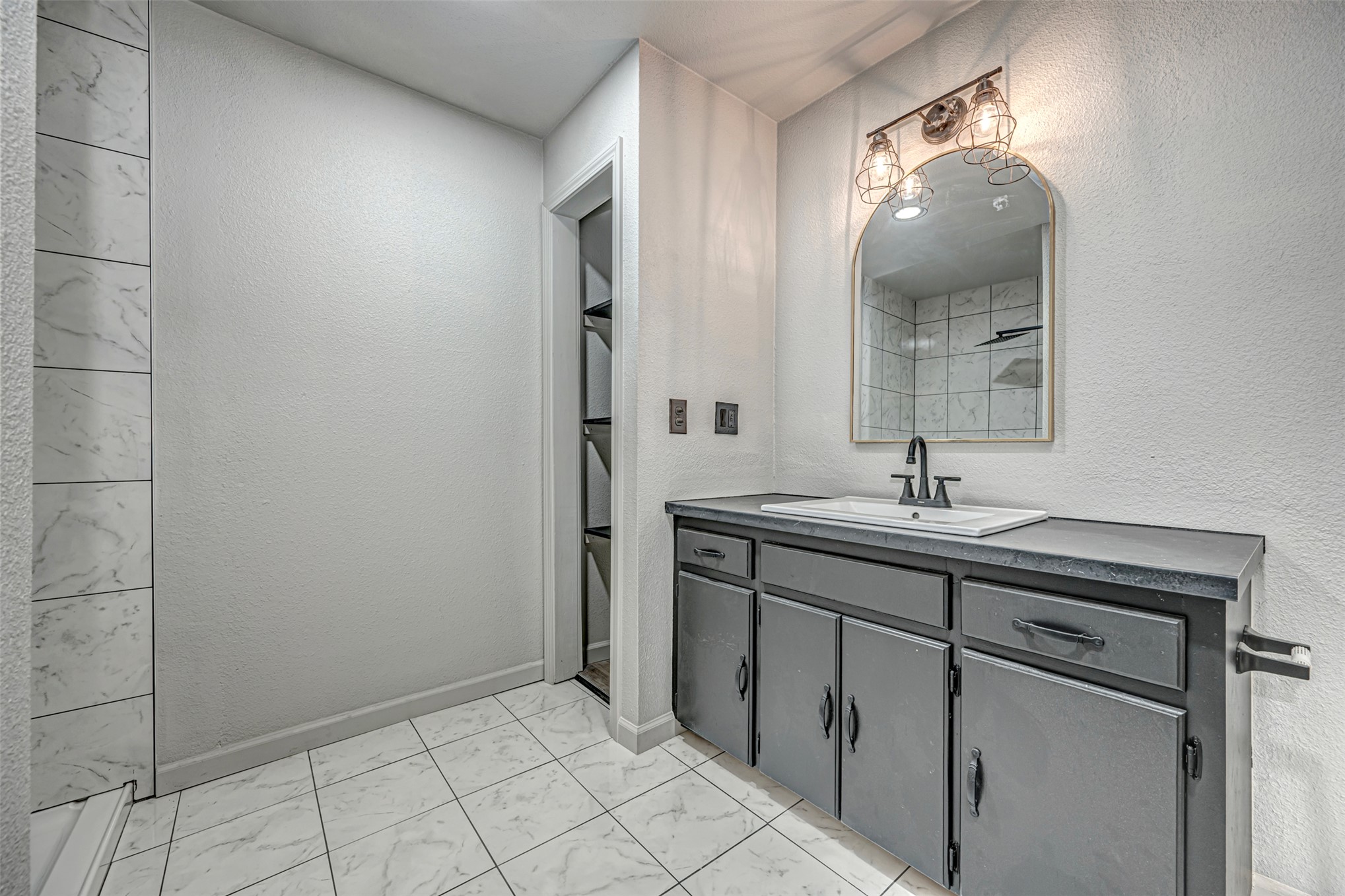2638596 Property Photo 13