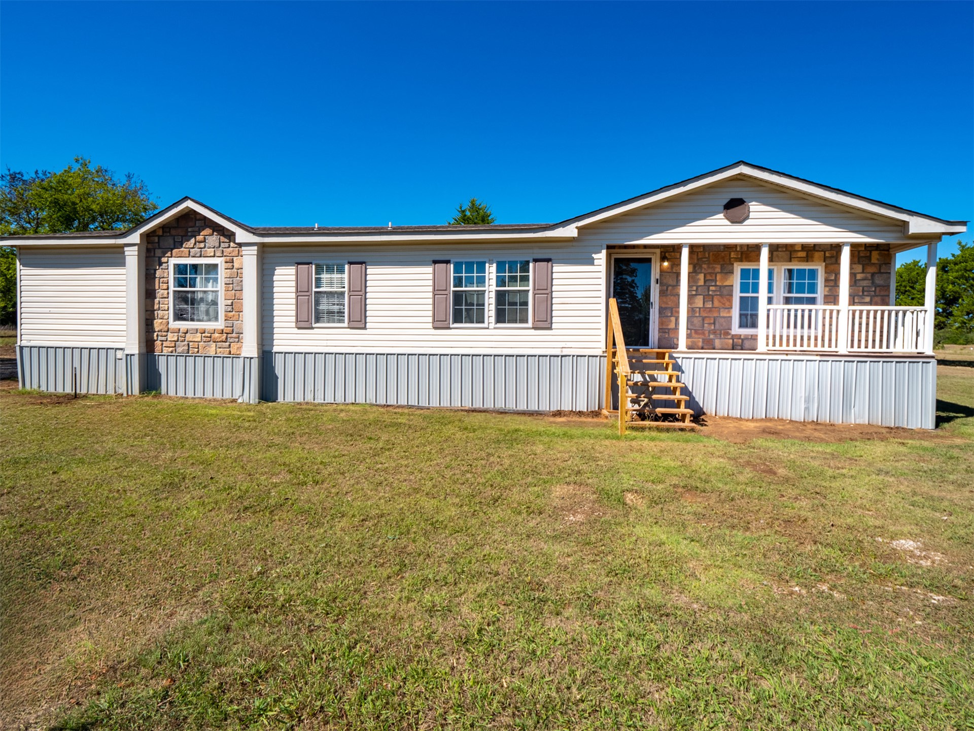 31738 N County Road 3110 Road Property Photo 1