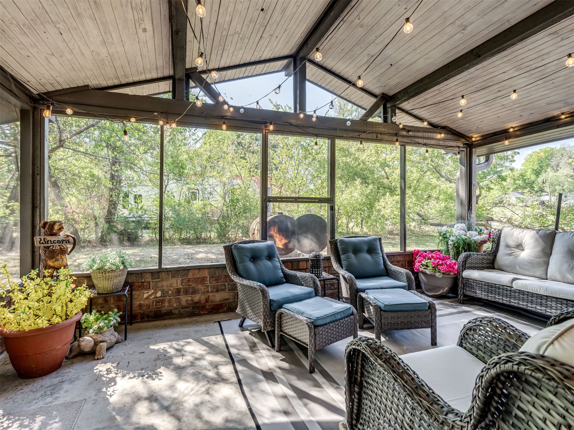 120 W 4th Street Property Photo 46