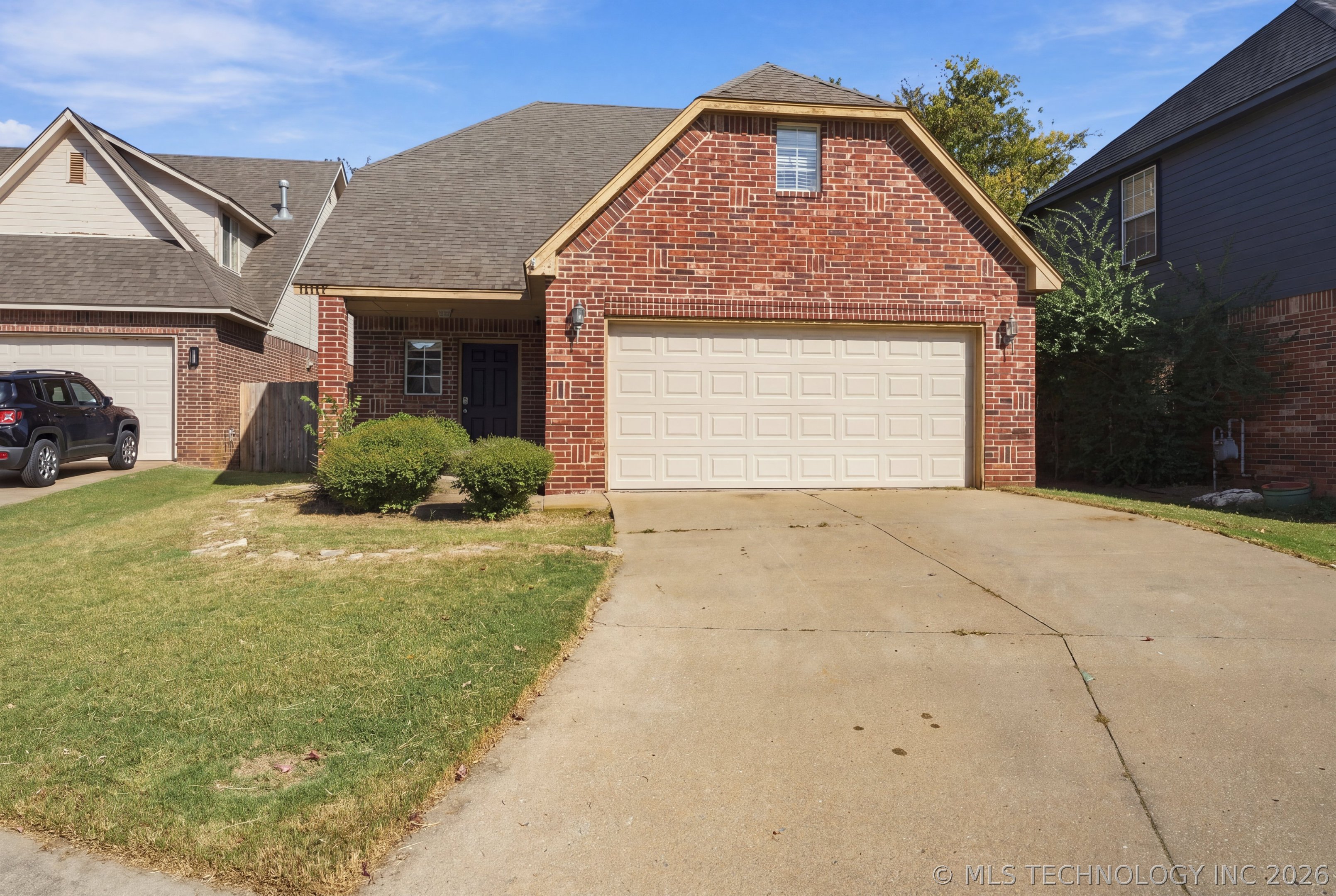 11117 S Cedar Street Property Photo 1