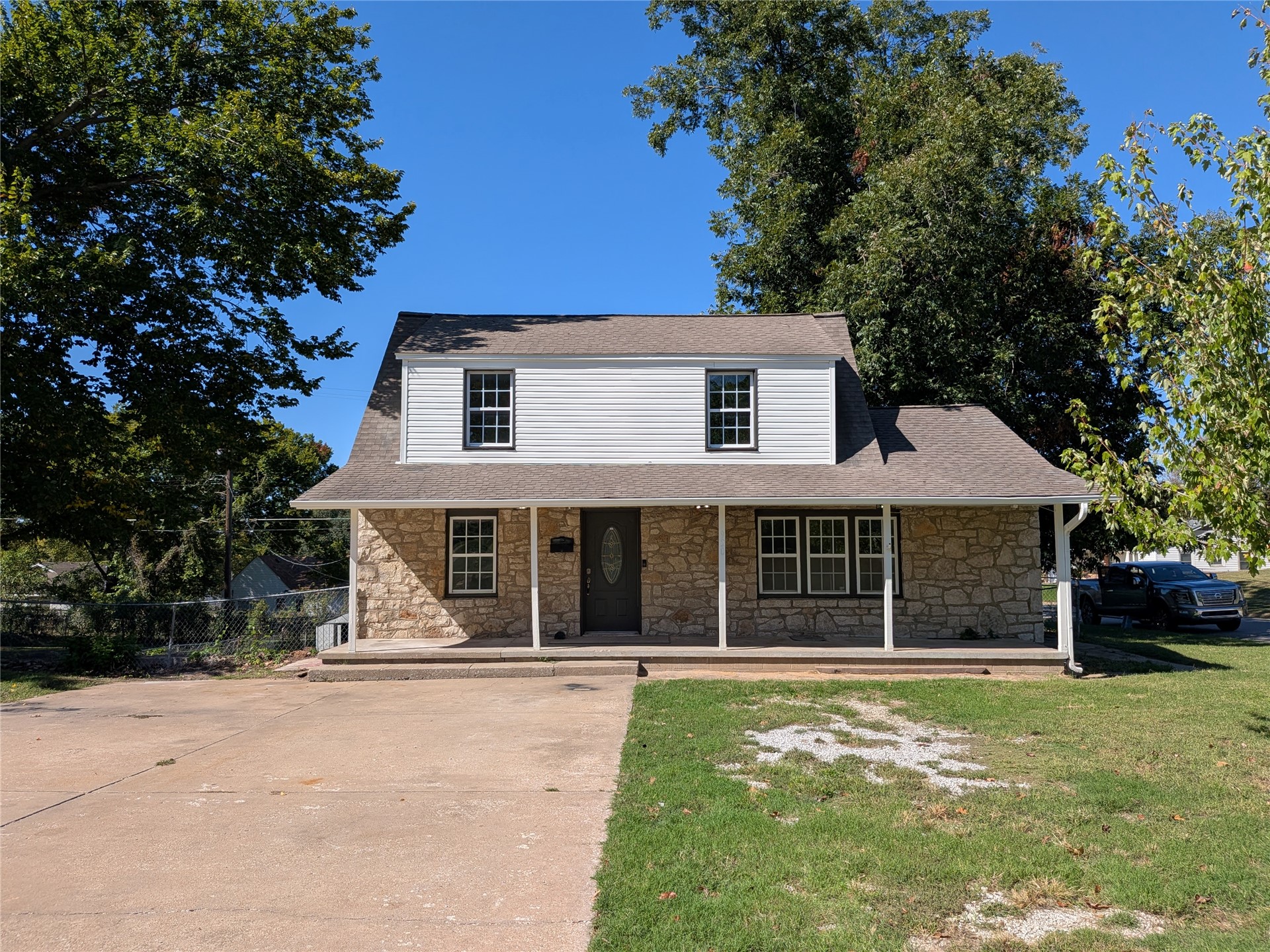 920 N Grant Avenue Property Photo 1