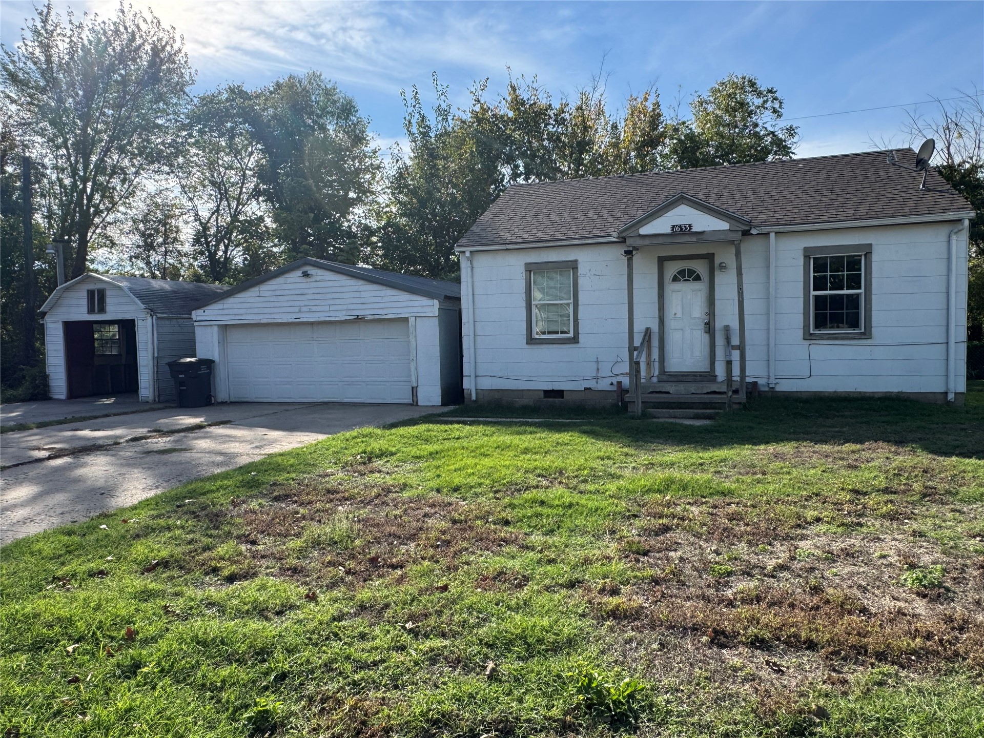 1633 Sw Jennings Avenue Property Photo 1